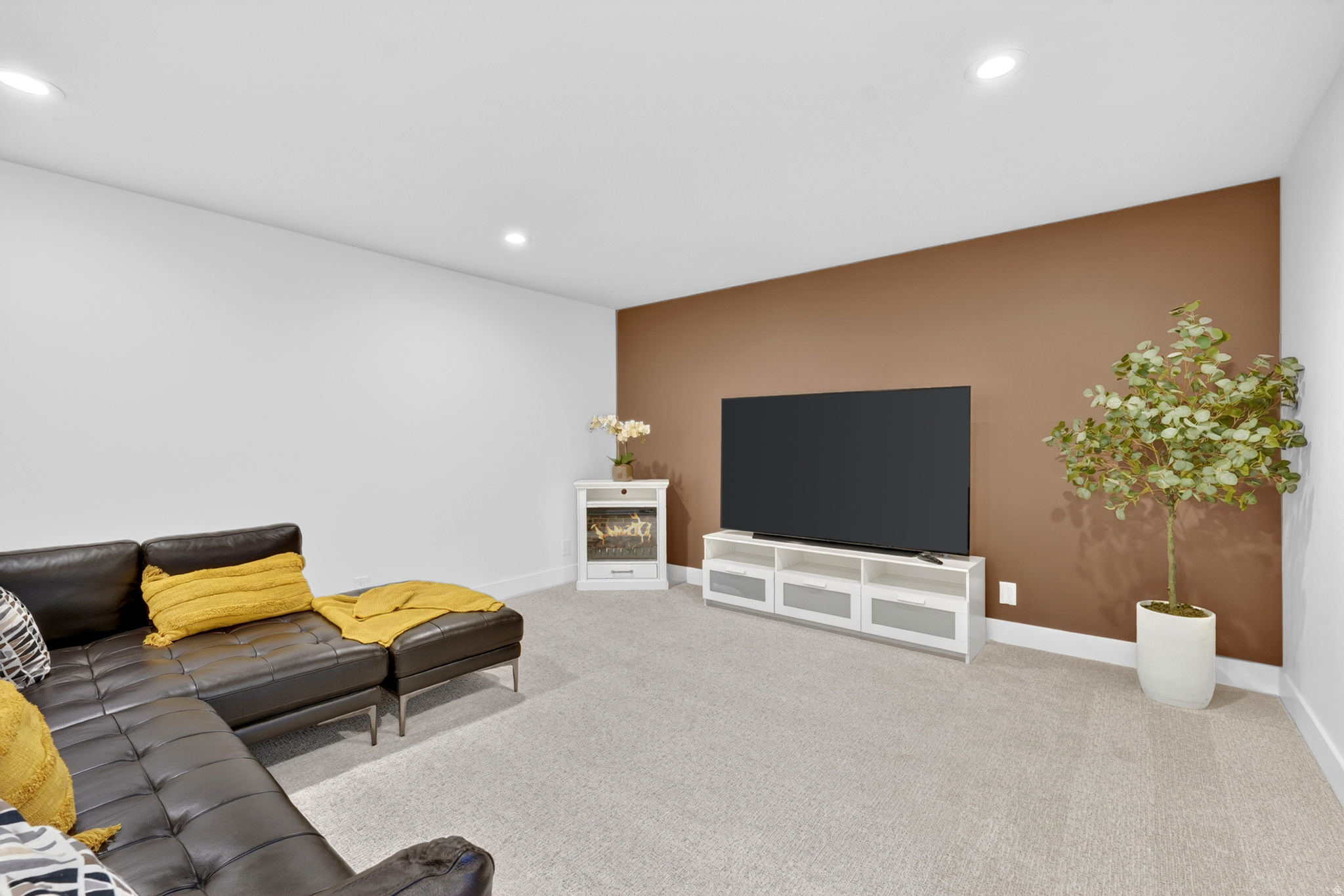 ENSIGN DOWNS PLAT H - Residential
