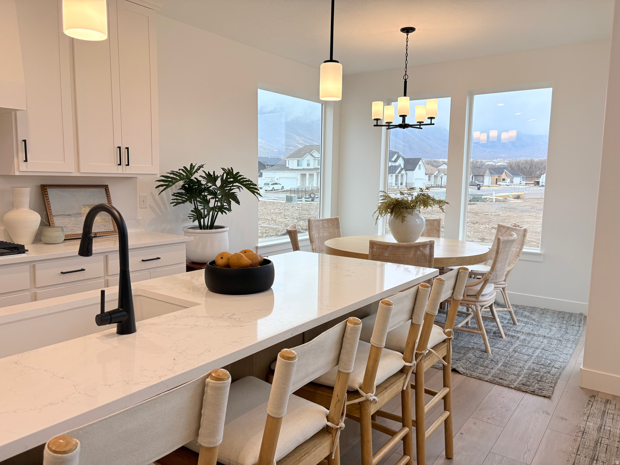BROAD HOLLOW - Residential