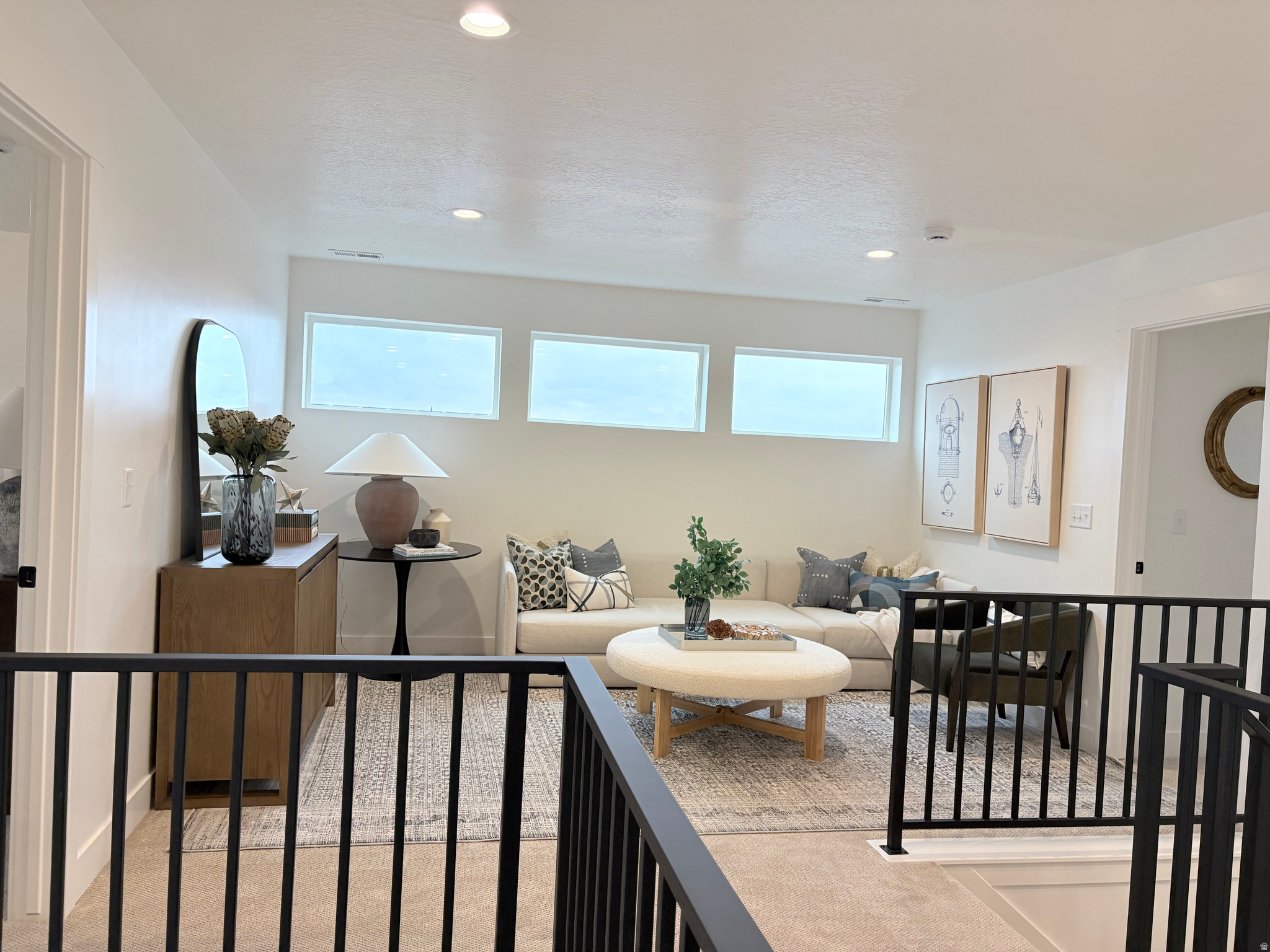 BROAD HOLLOW - Residential