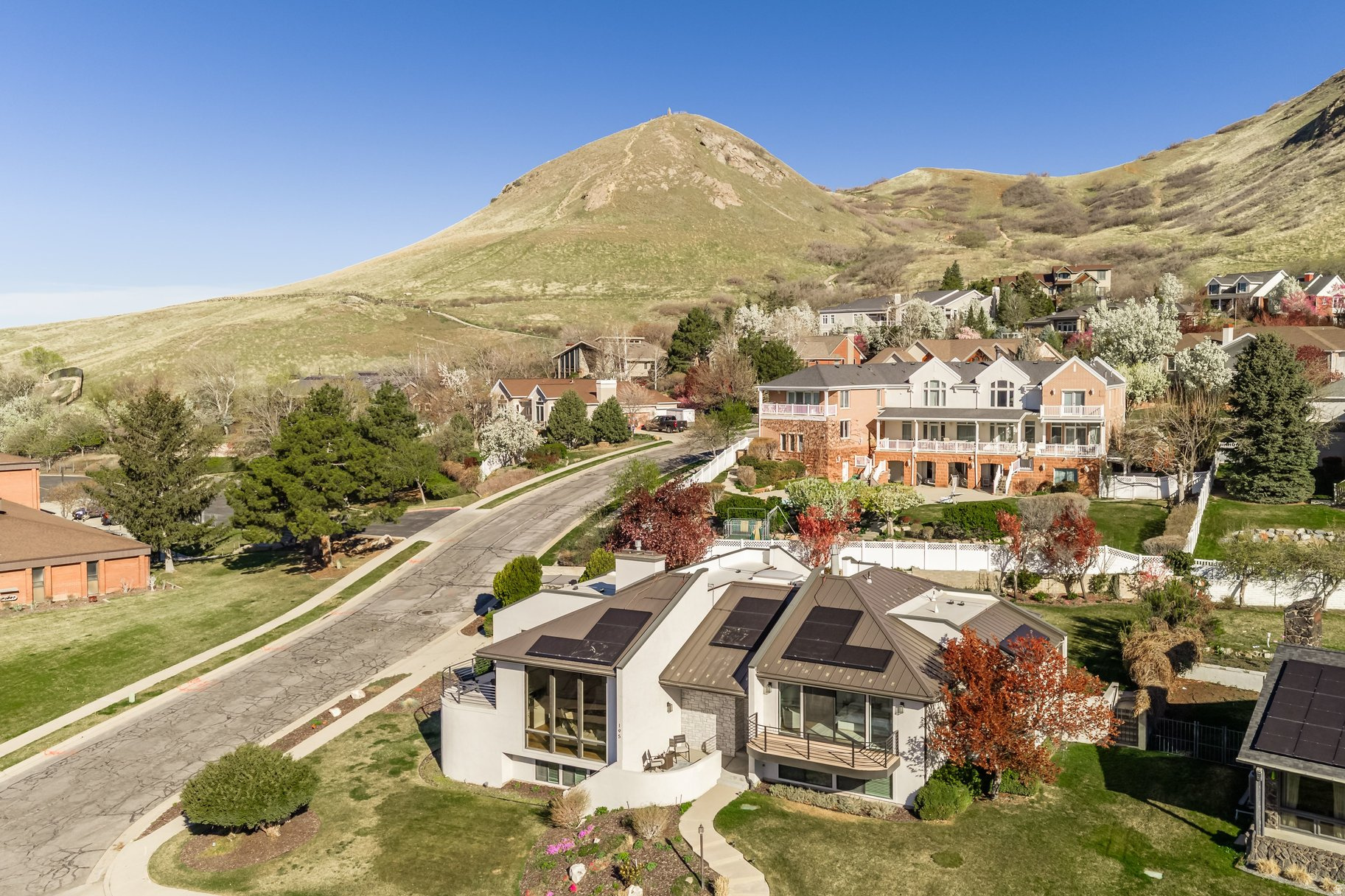 ENSIGN DOWNS - Residential