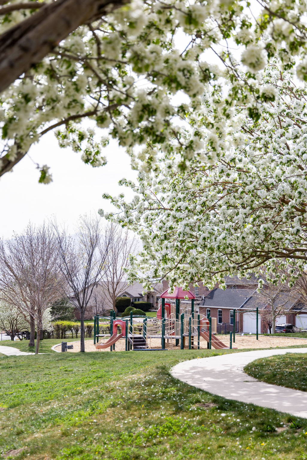 ENSIGN DOWNS - Residential