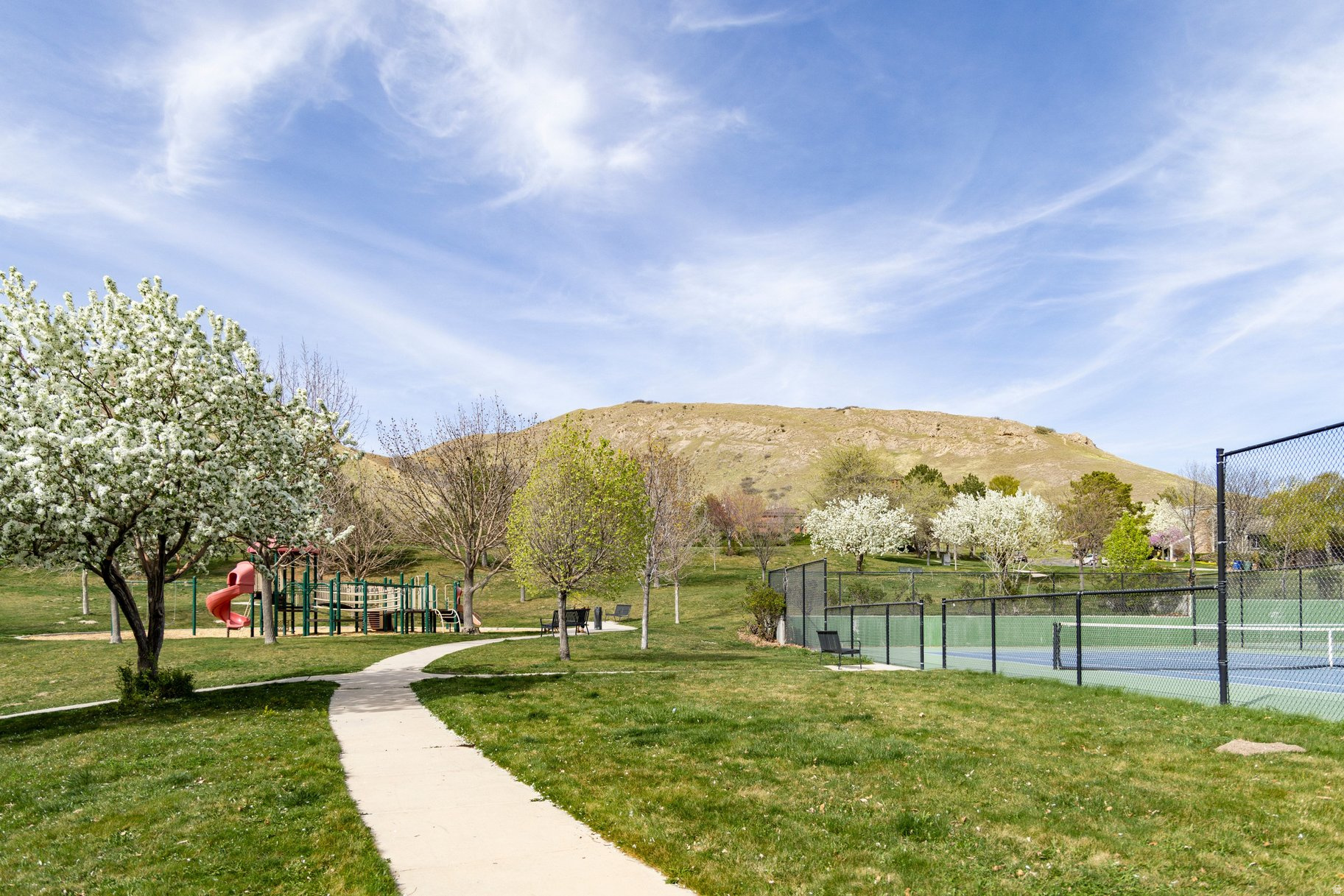 ENSIGN DOWNS - Residential