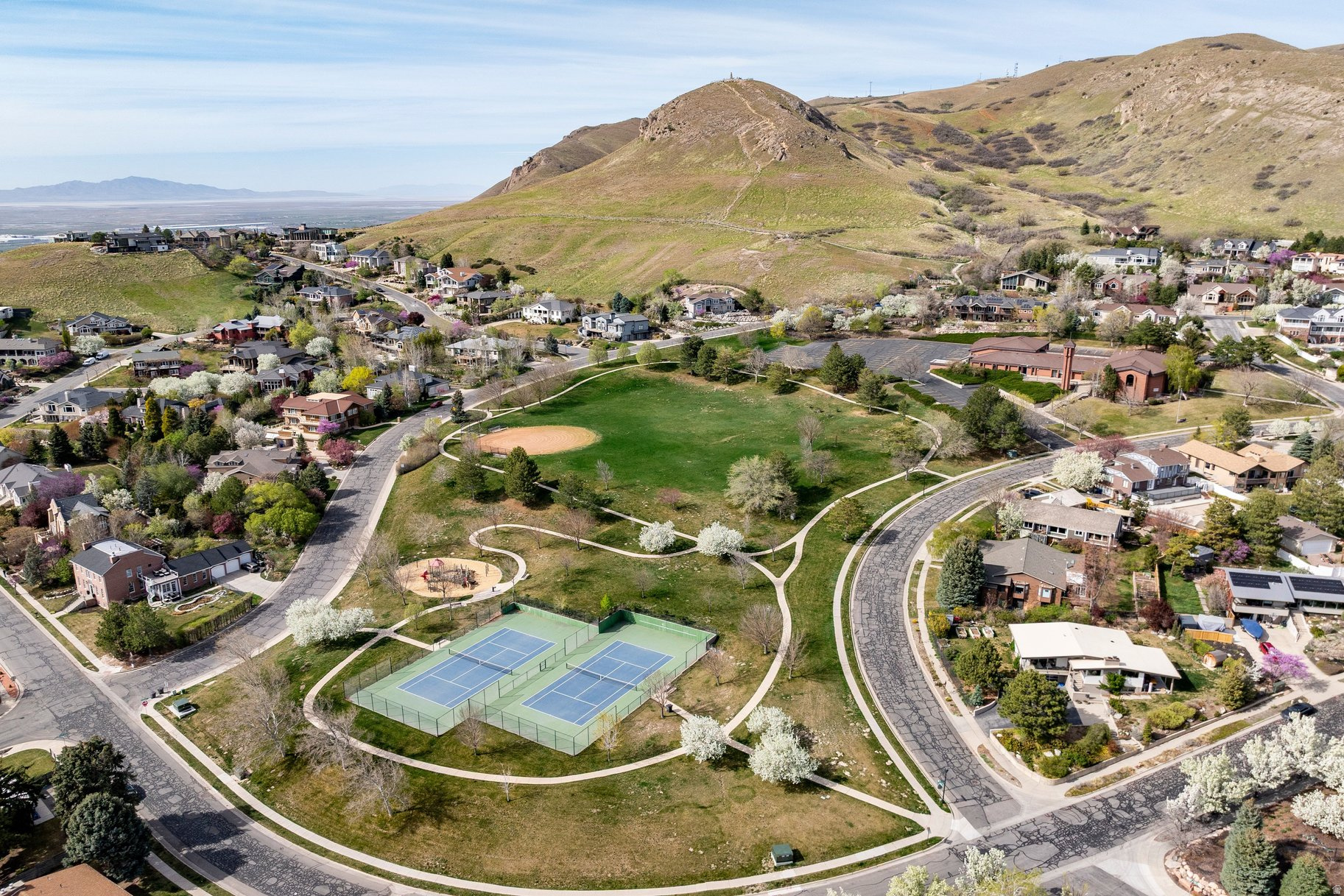 ENSIGN DOWNS - Residential