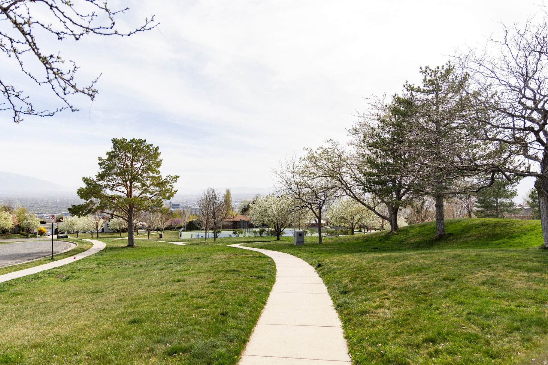 ENSIGN DOWNS - Residential