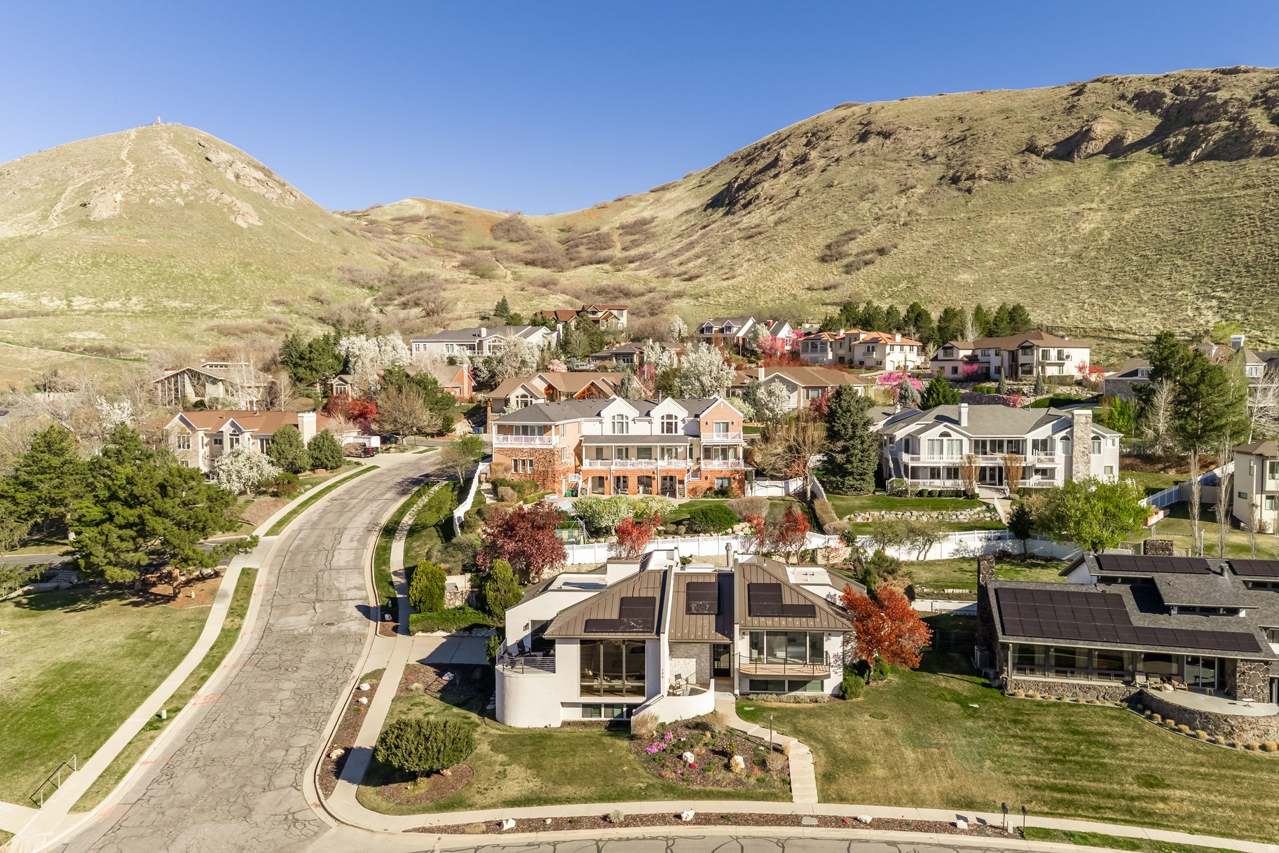 ENSIGN DOWNS - Residential