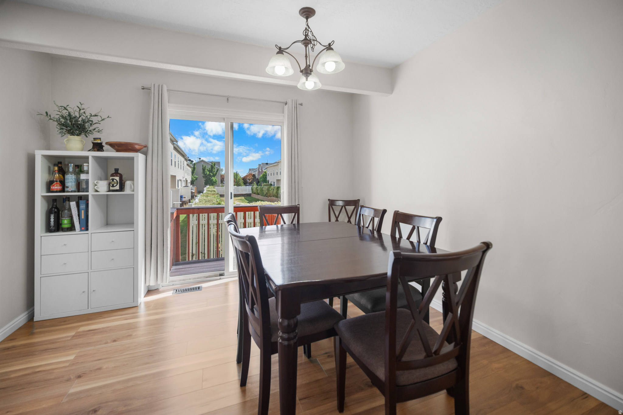 INVERNESS SQUARE - Residential