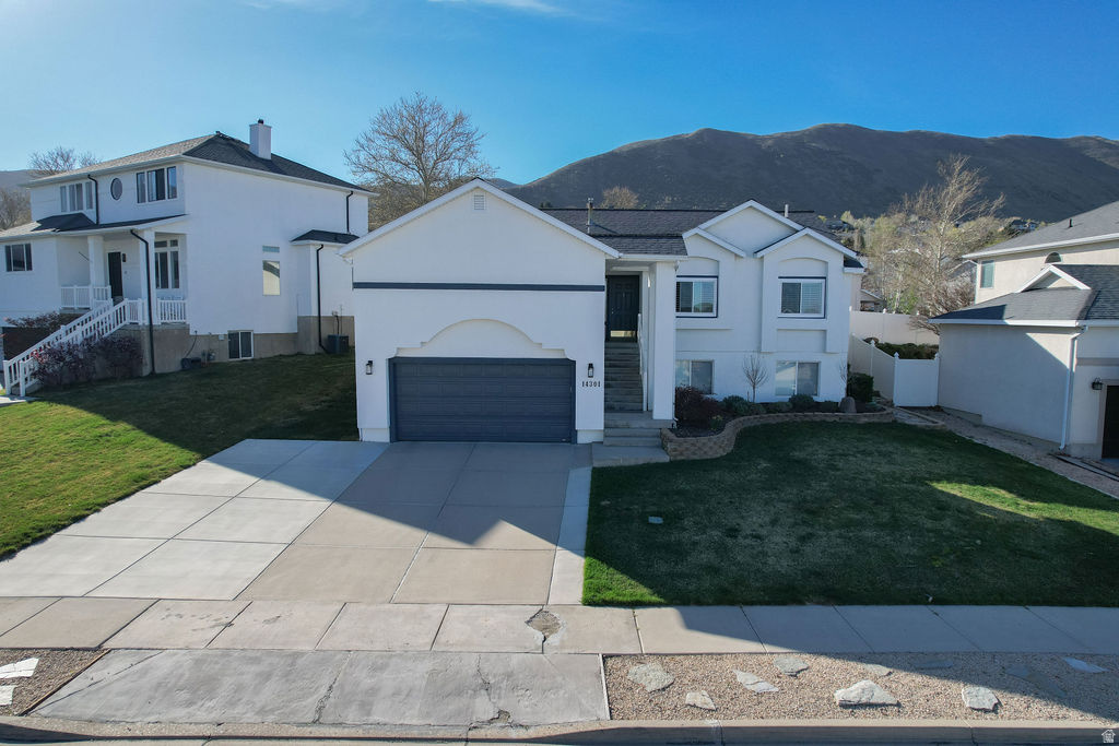 SOUTH MOUNTAIN - Residential