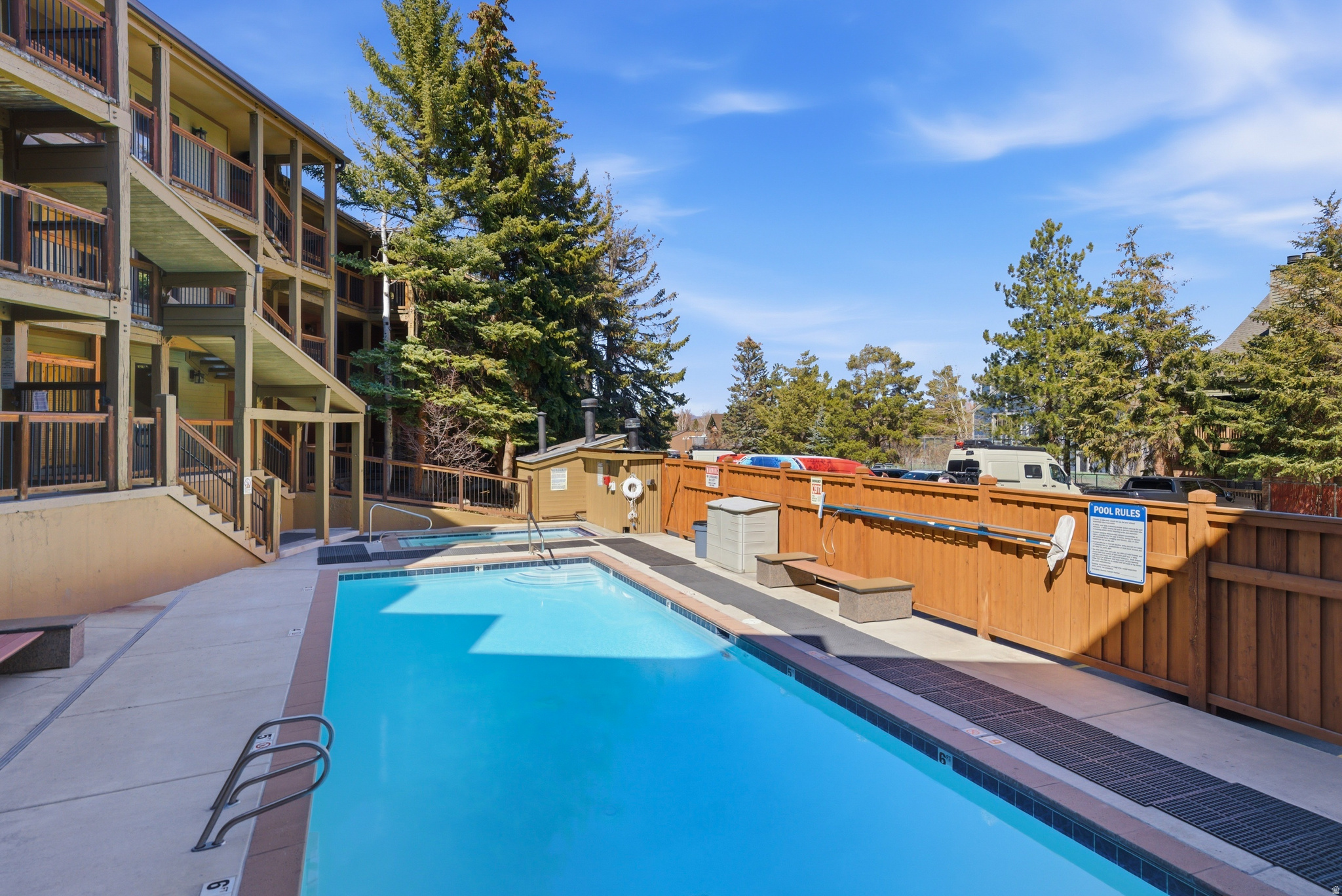 SNOWCREST CONDOMINIUMS - Residential