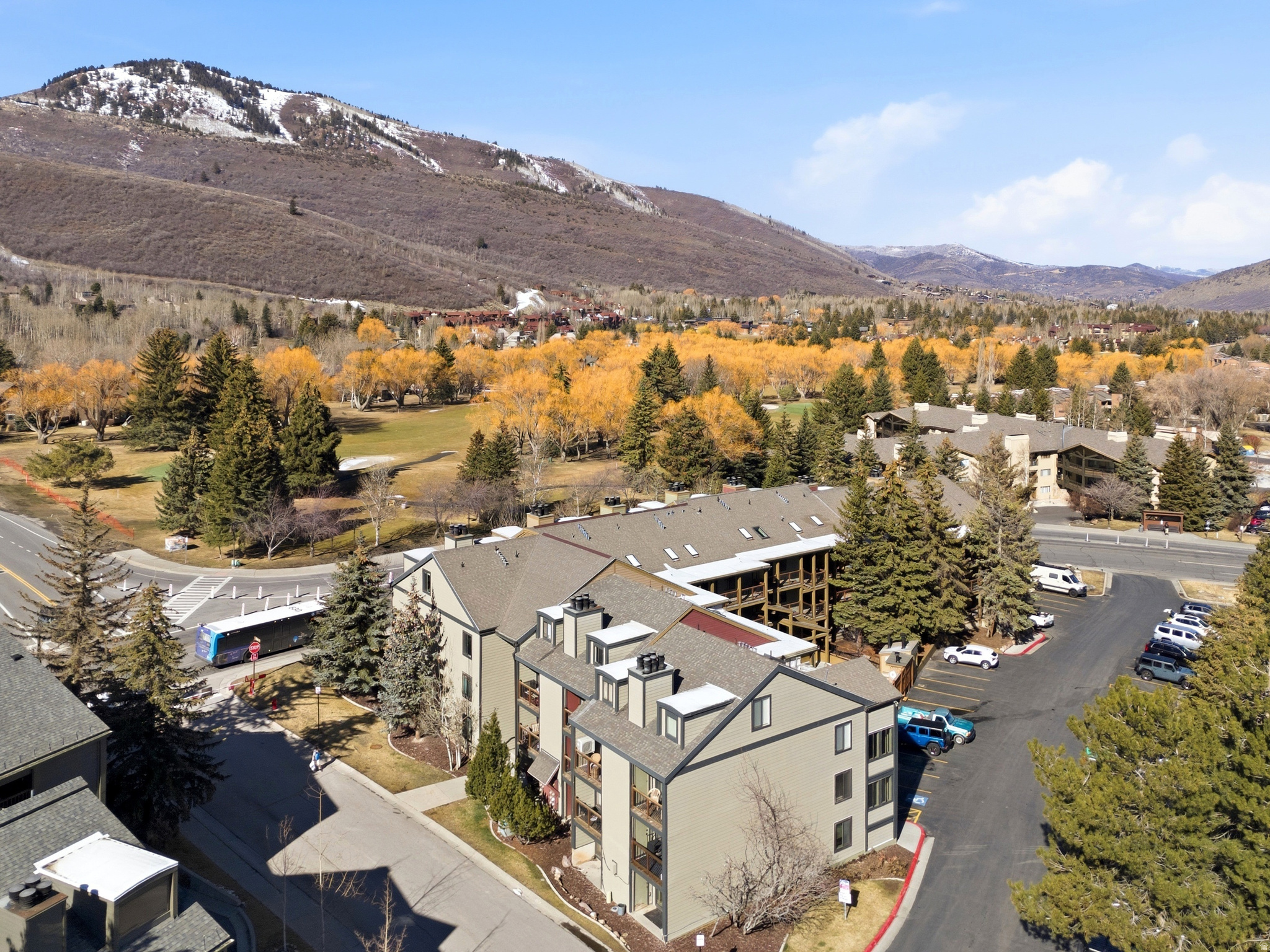 SNOWCREST CONDOMINIUMS - Residential