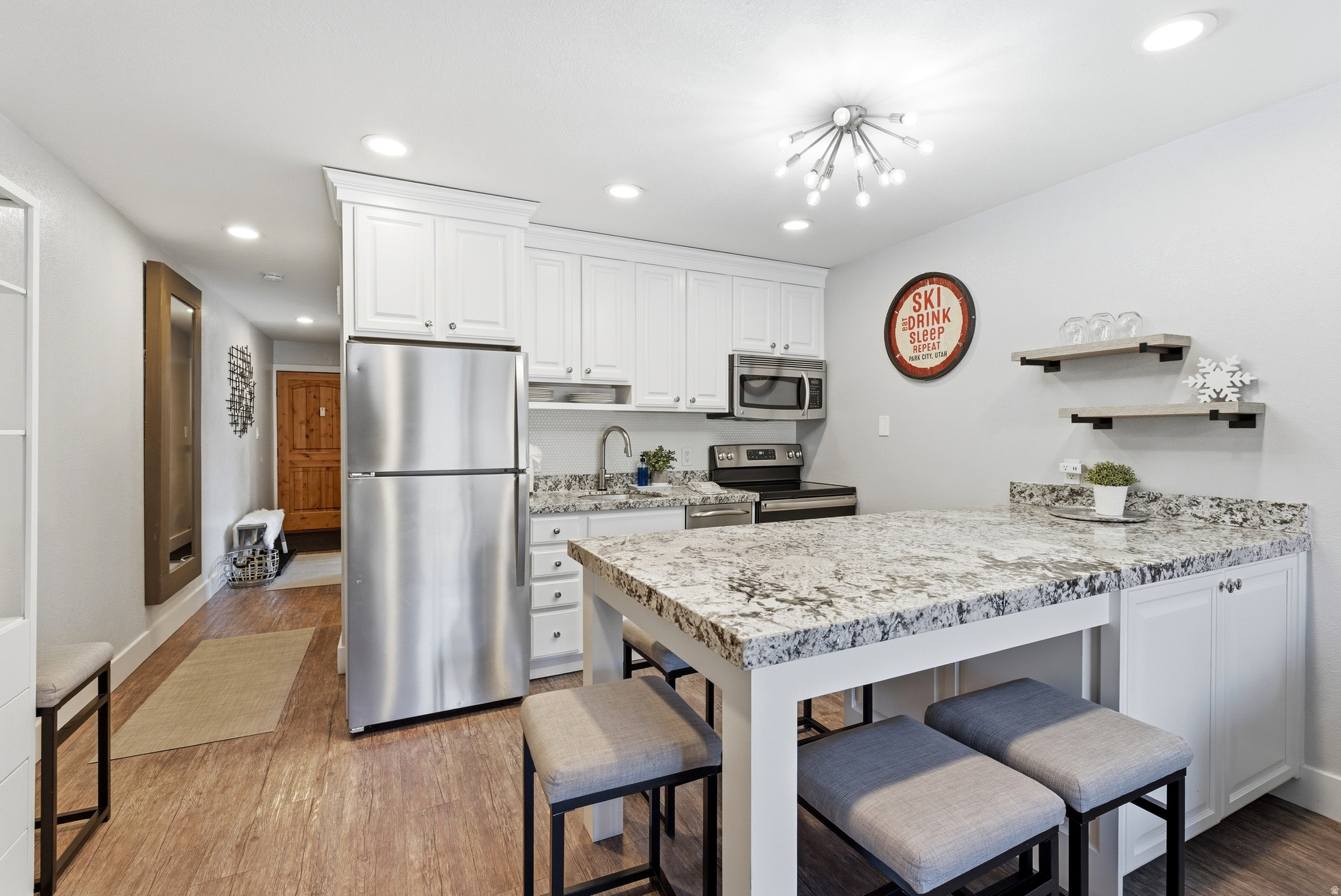 SNOWCREST CONDOMINIUMS - Residential