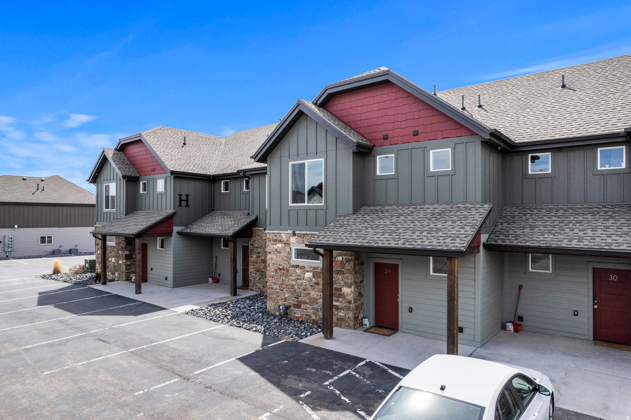 WATERDANCE - Residential