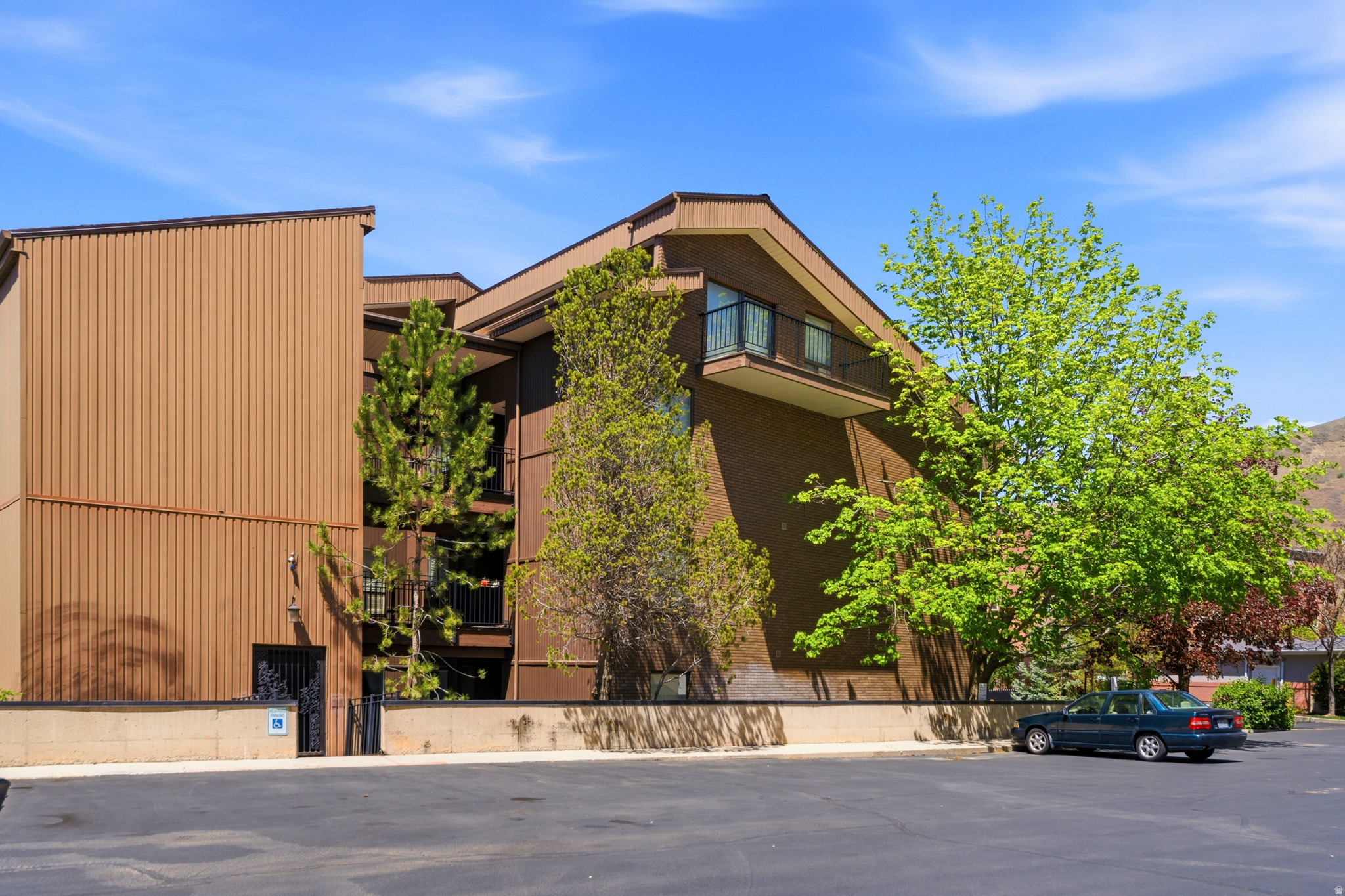 OAKWOOD GARDENS - Residential