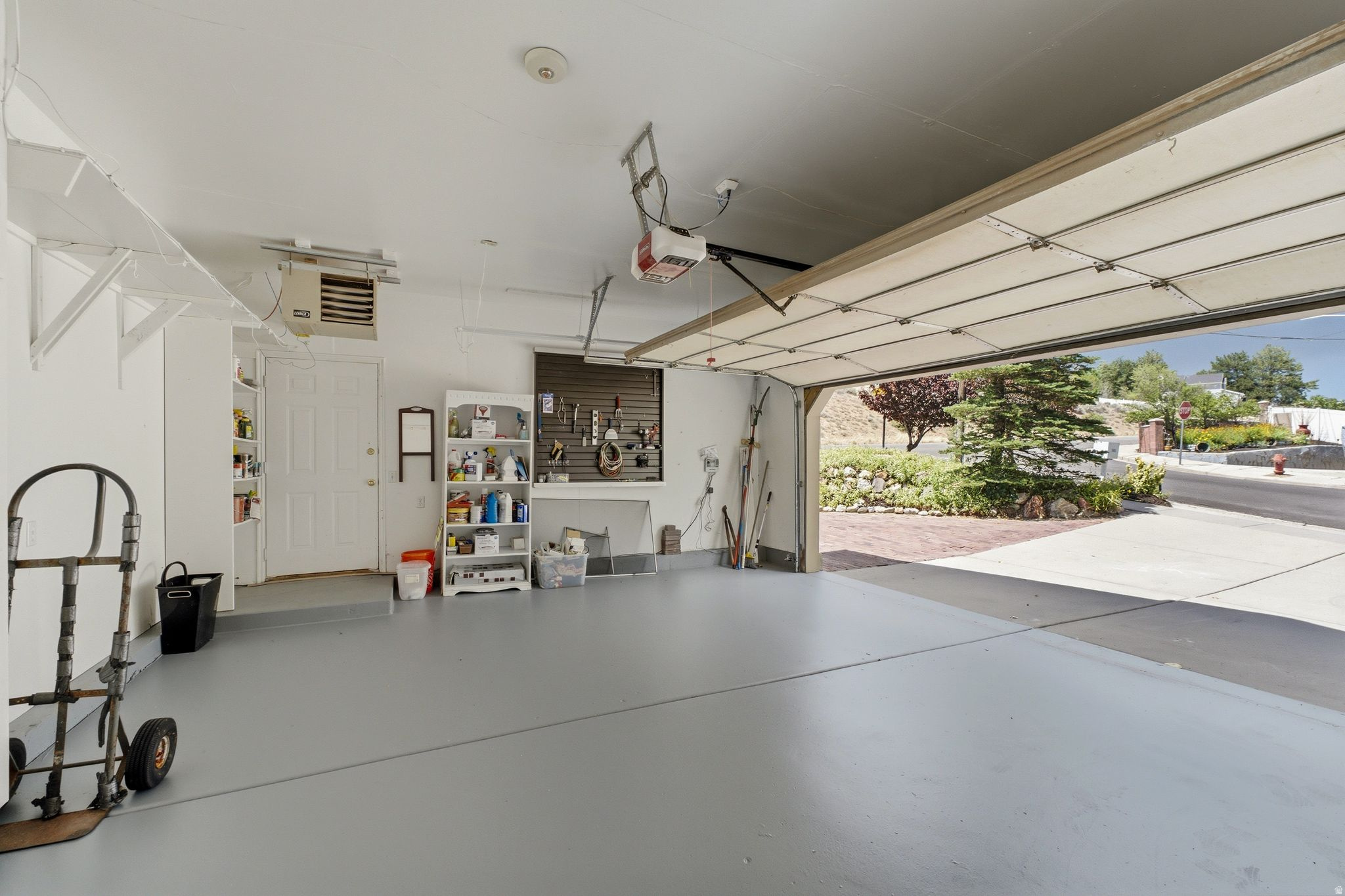 HIDDEN VALLEY COUNTRY CLUB ESTATES - Residential