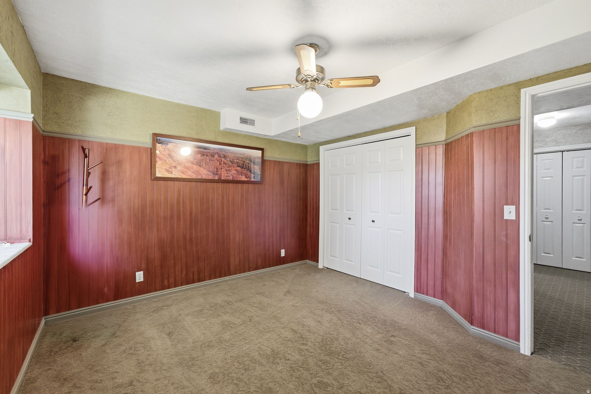 HIDDEN VALLEY COUNTRY CLUB ESTATES - Residential