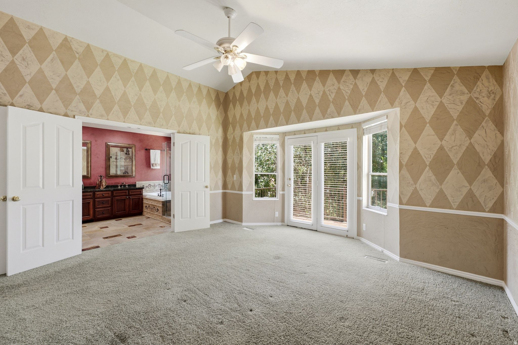 HIDDEN VALLEY COUNTRY CLUB ESTATES - Residential