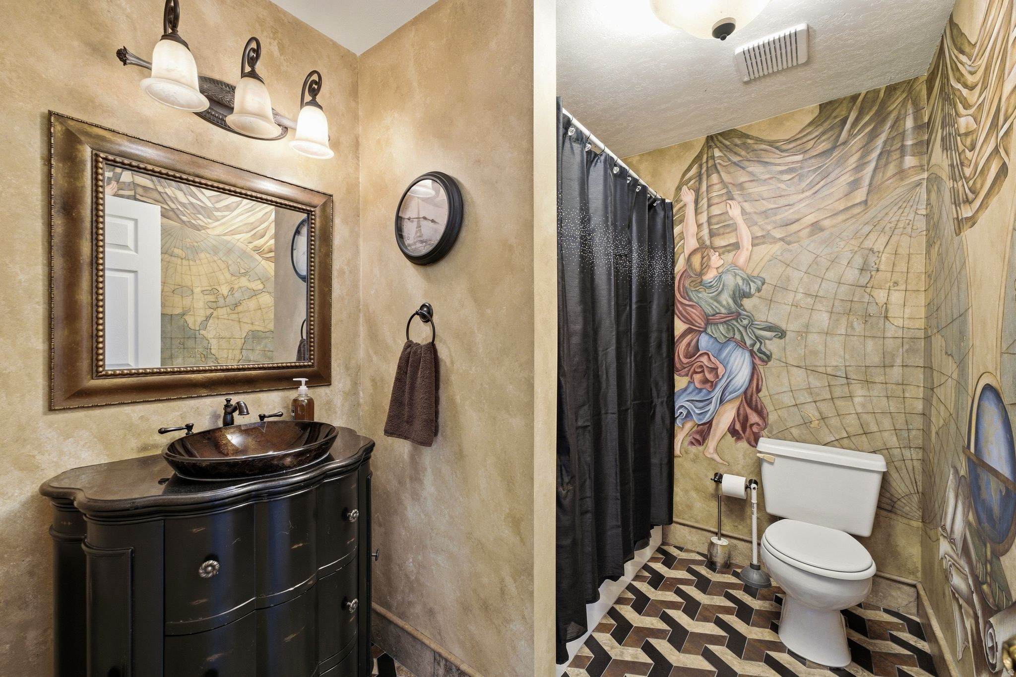 HIDDEN VALLEY COUNTRY CLUB ESTATES - Residential