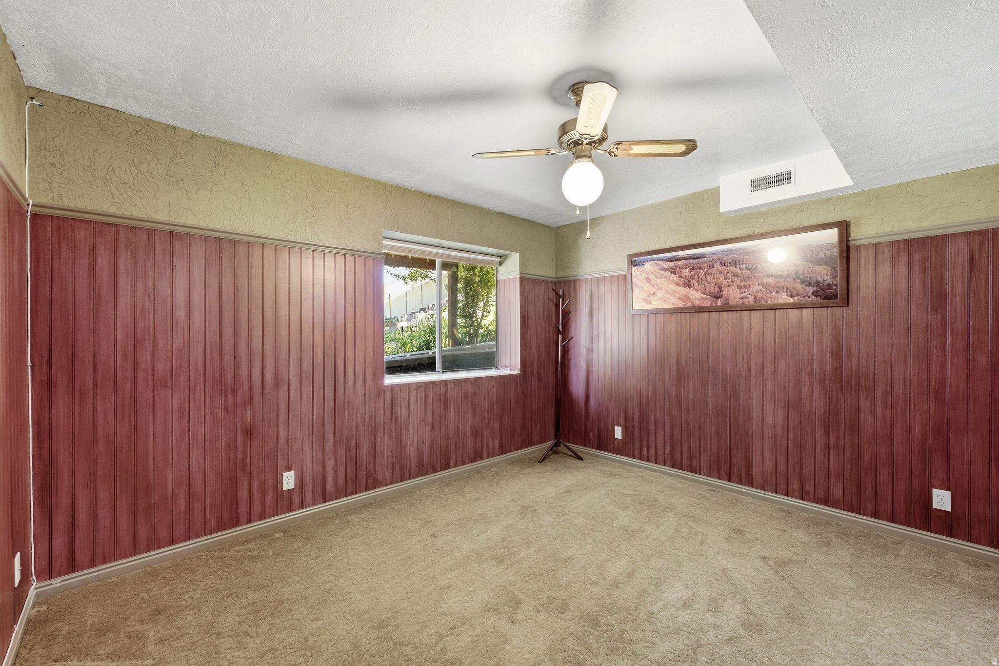 HIDDEN VALLEY COUNTRY CLUB ESTATES - Residential