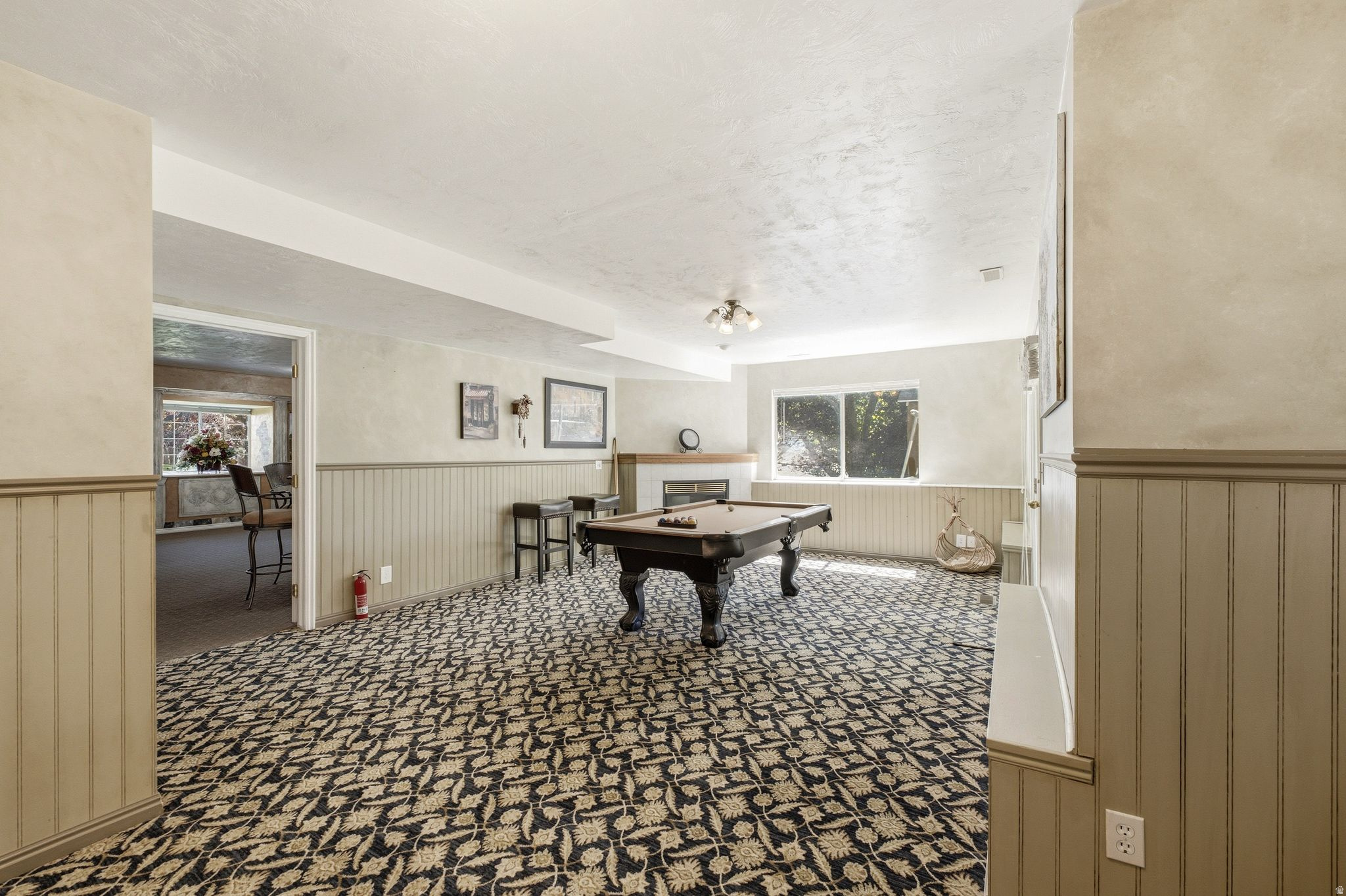 HIDDEN VALLEY COUNTRY CLUB ESTATES - Residential