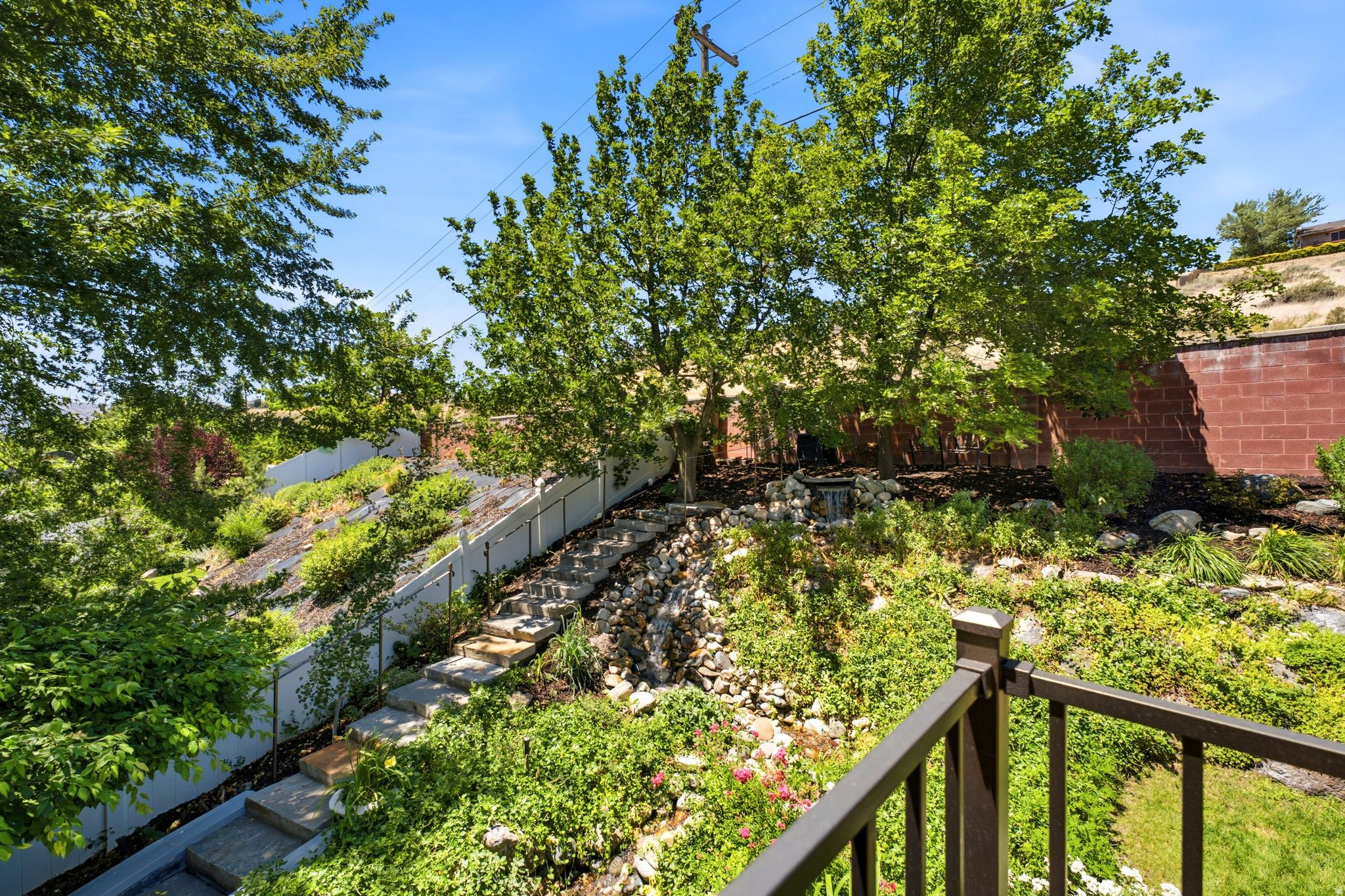 HIDDEN VALLEY COUNTRY CLUB ESTATES - Residential
