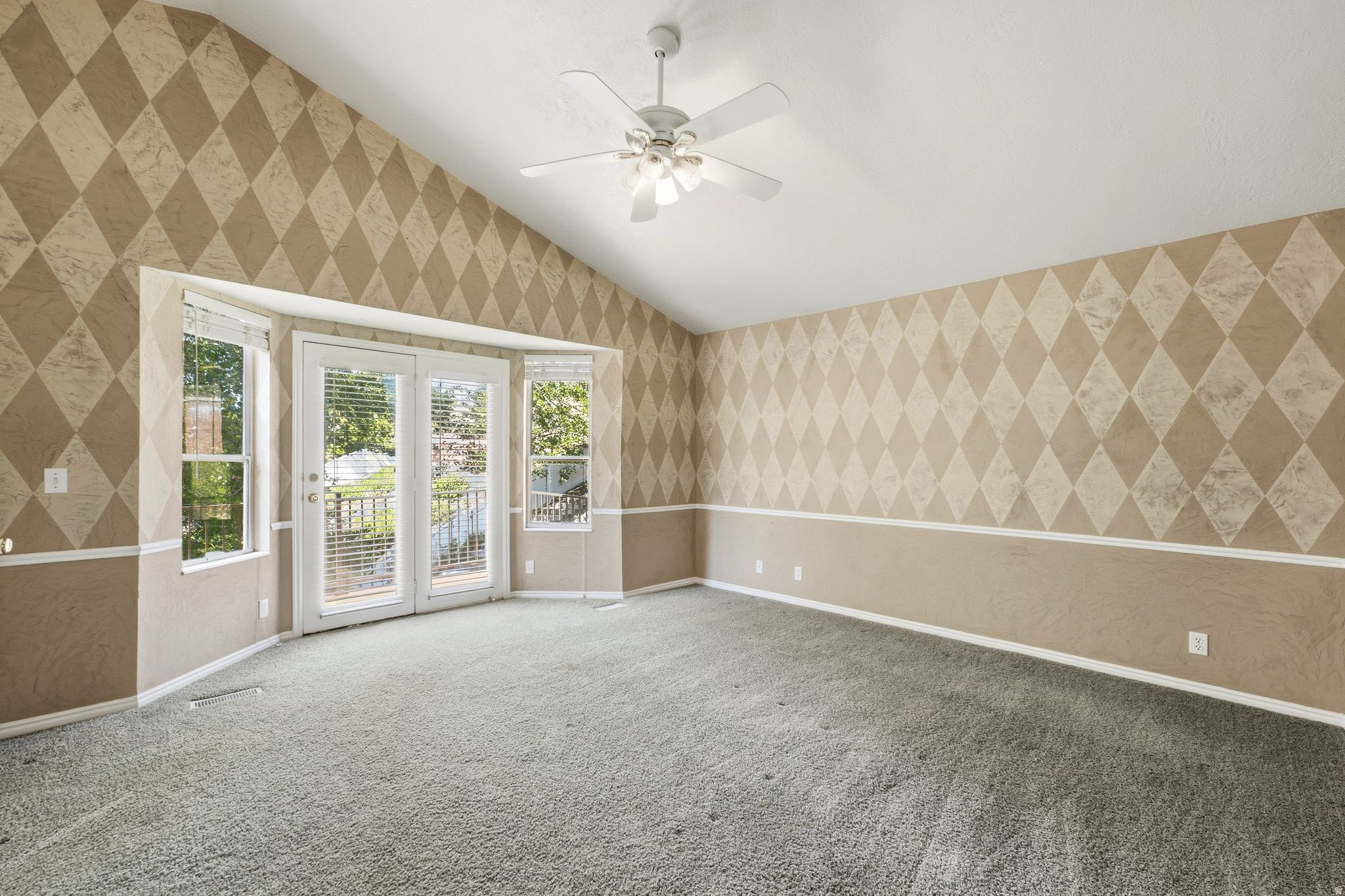 HIDDEN VALLEY COUNTRY CLUB ESTATES - Residential