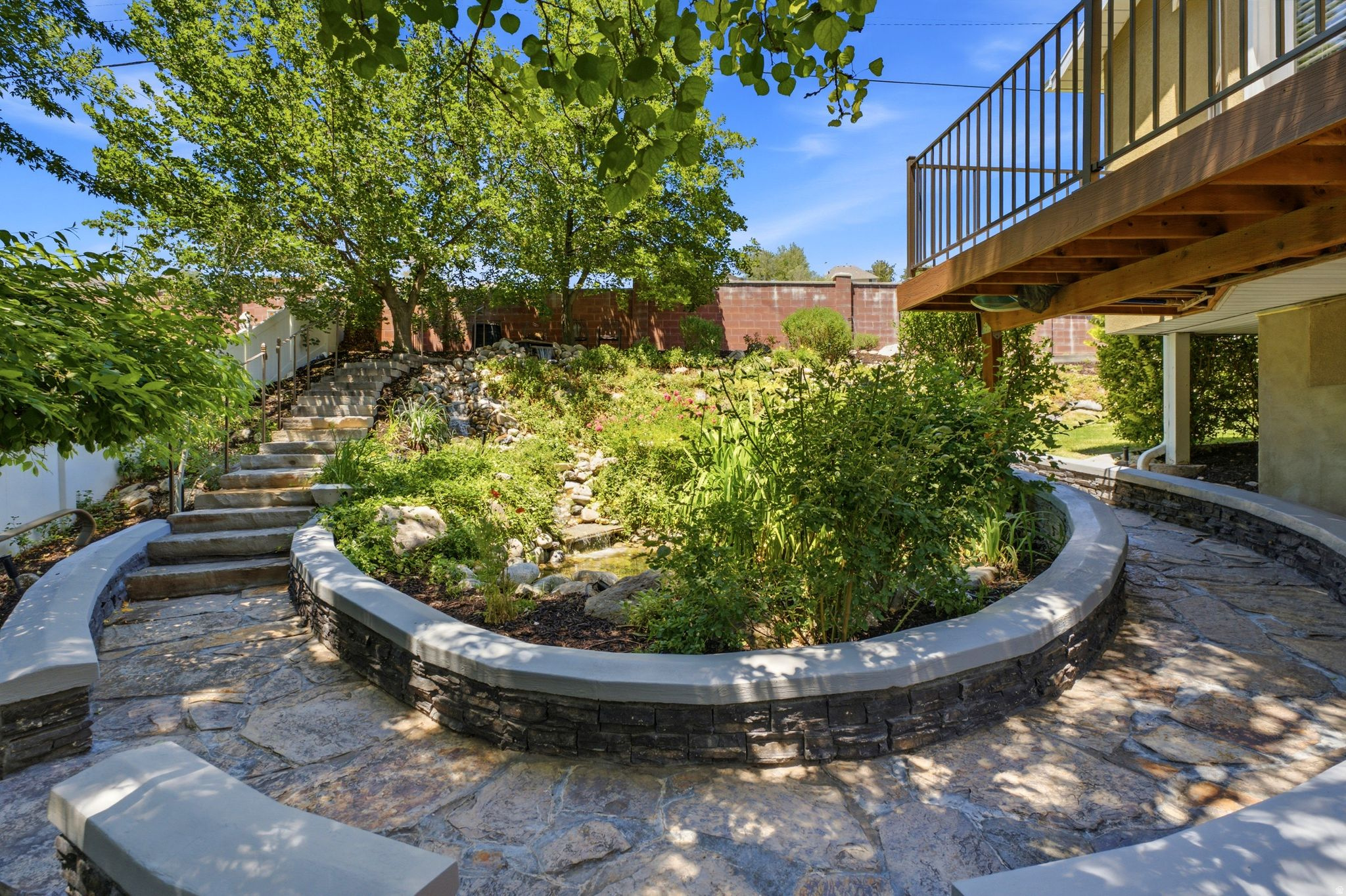 HIDDEN VALLEY COUNTRY CLUB ESTATES - Residential