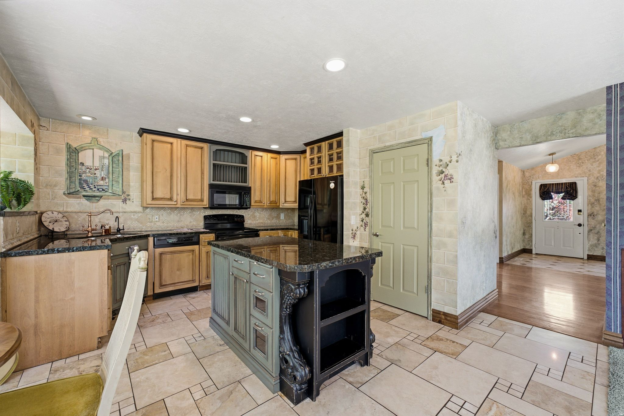 HIDDEN VALLEY COUNTRY CLUB ESTATES - Residential