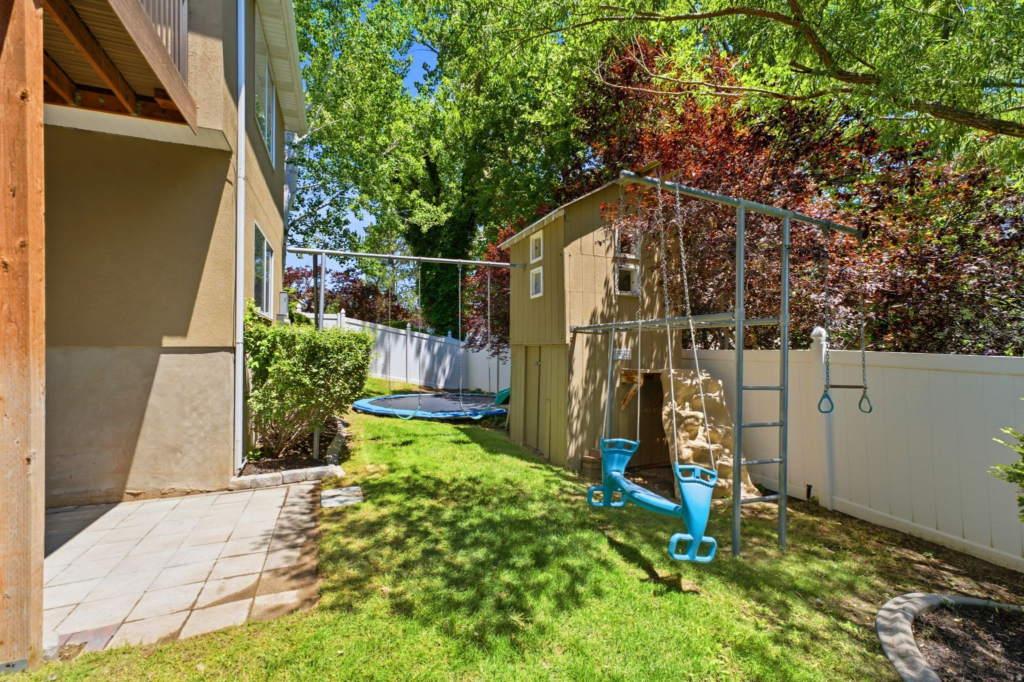 HIDDEN VALLEY COUNTRY CLUB ESTATES - Residential