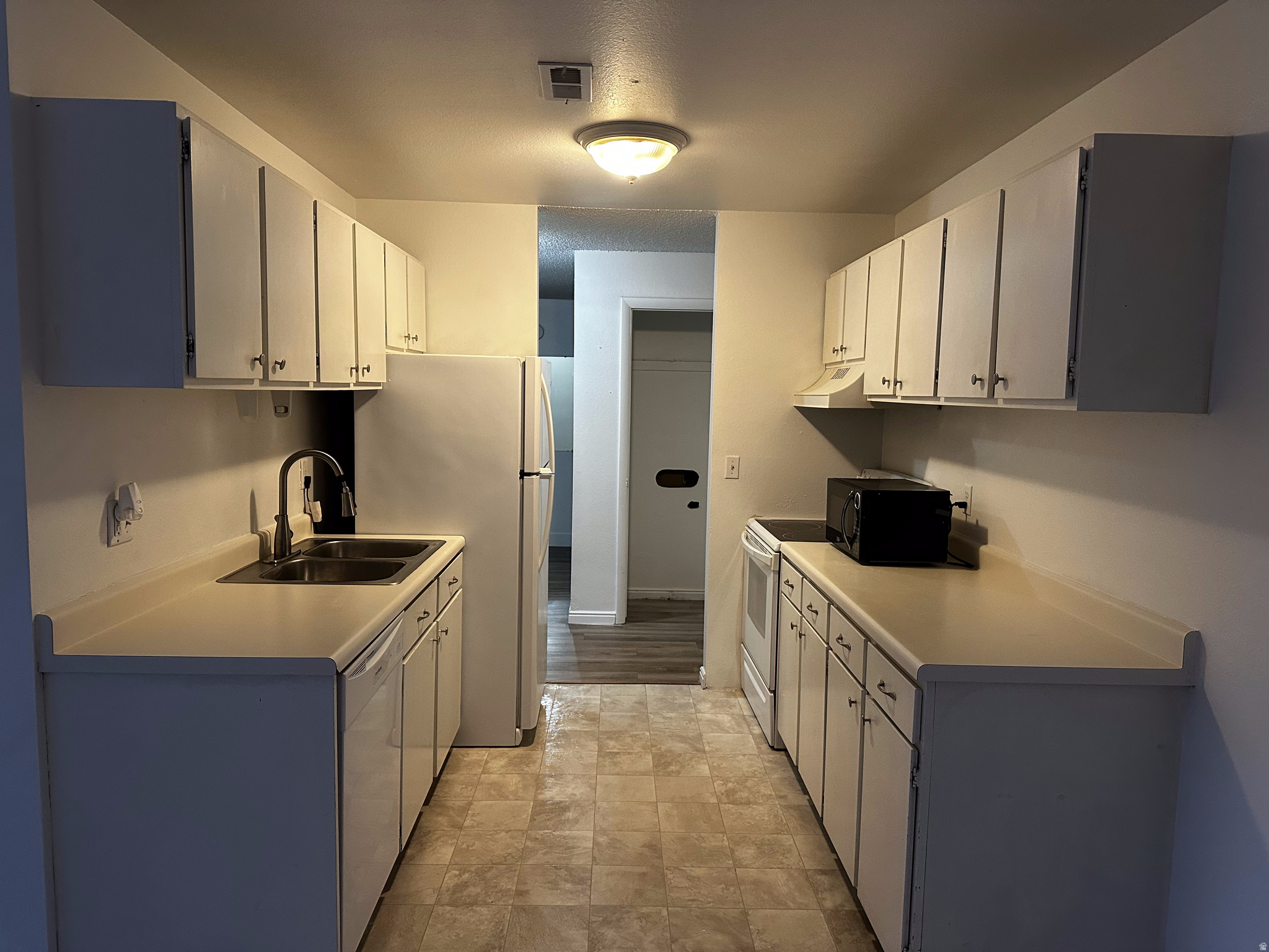 WOOD CREST CONDOMINIUM PHASE 2 - Residential