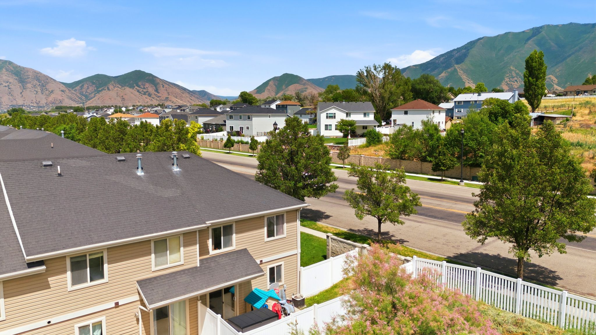 BLACK HORSE RUN - Residential