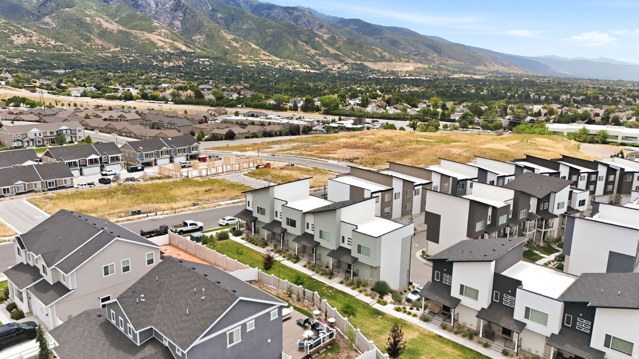 INDIGO BEND - Residential