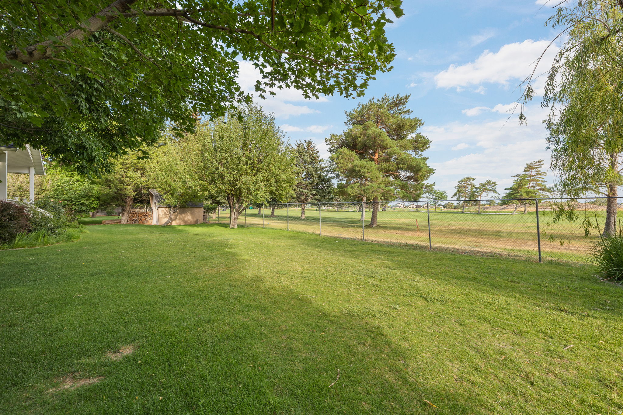 ALPINE COUNTRY CLUB - Residential
