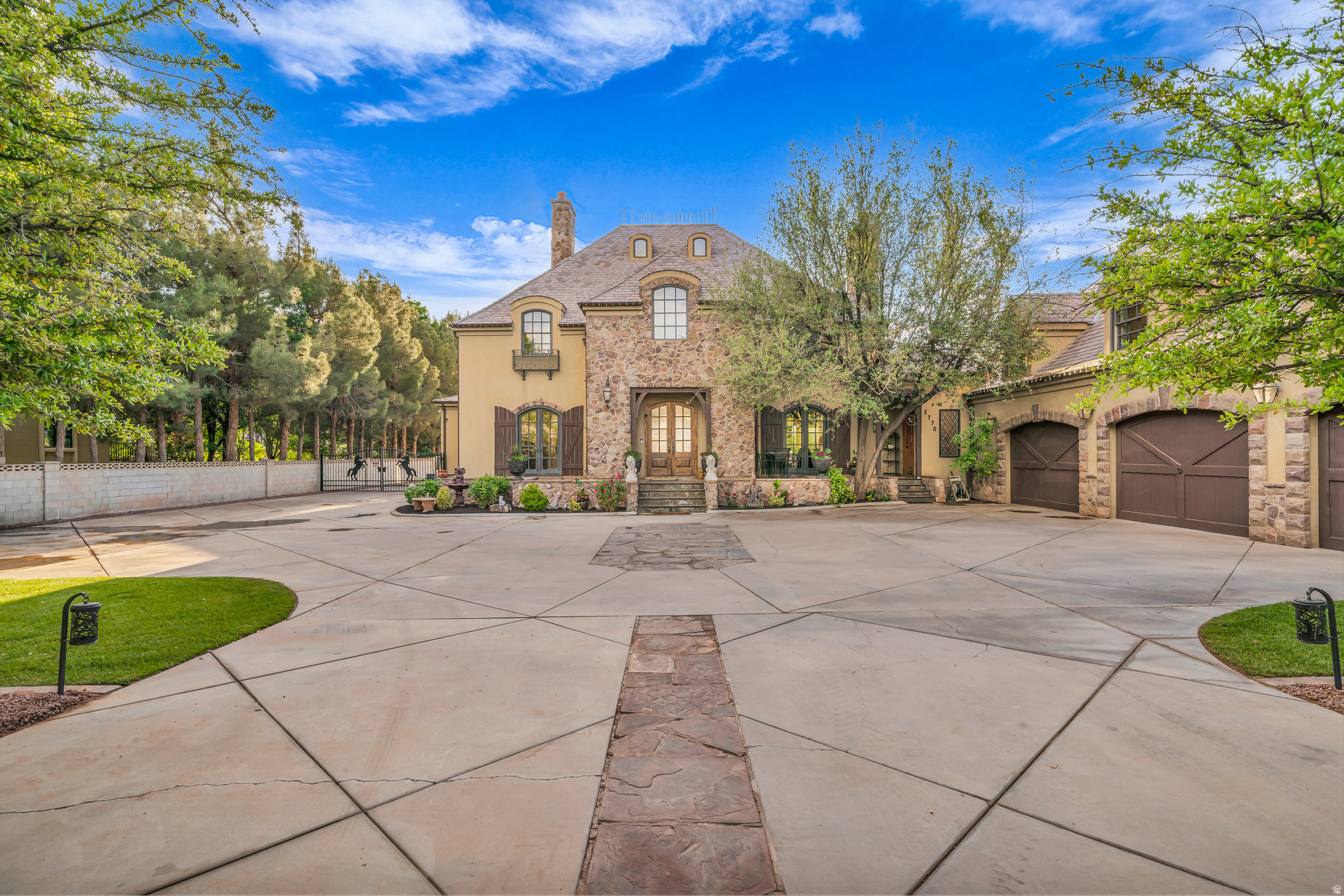 BLOOMINGTON RANCHES 6 AMD - Residential