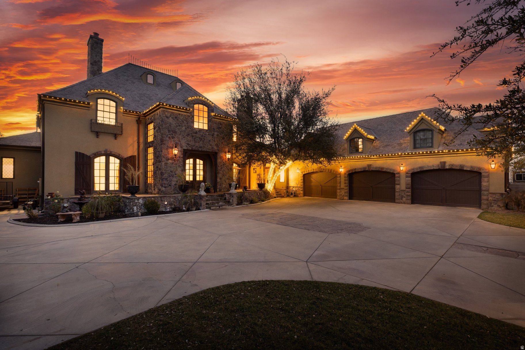 BLOOMINGTON RANCHES 6 AMD - Residential