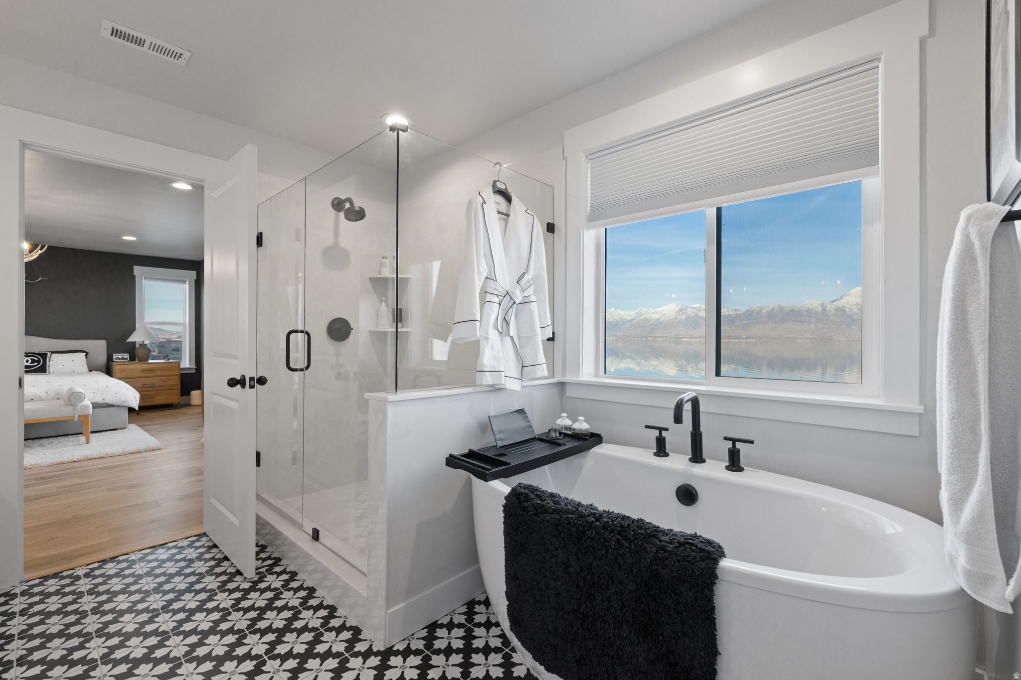 MALLARD BAY - Residential