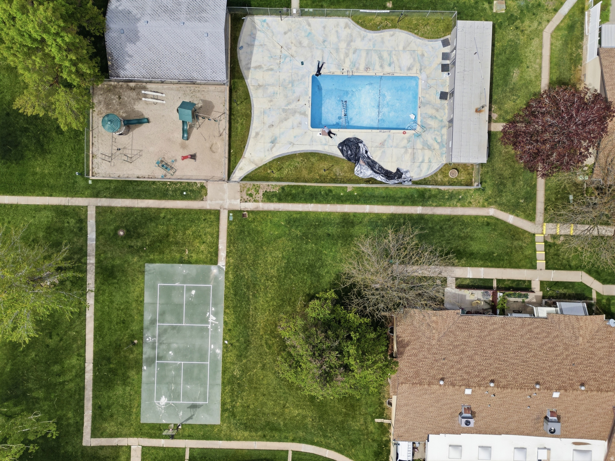 EMERALD HILLS - Residential