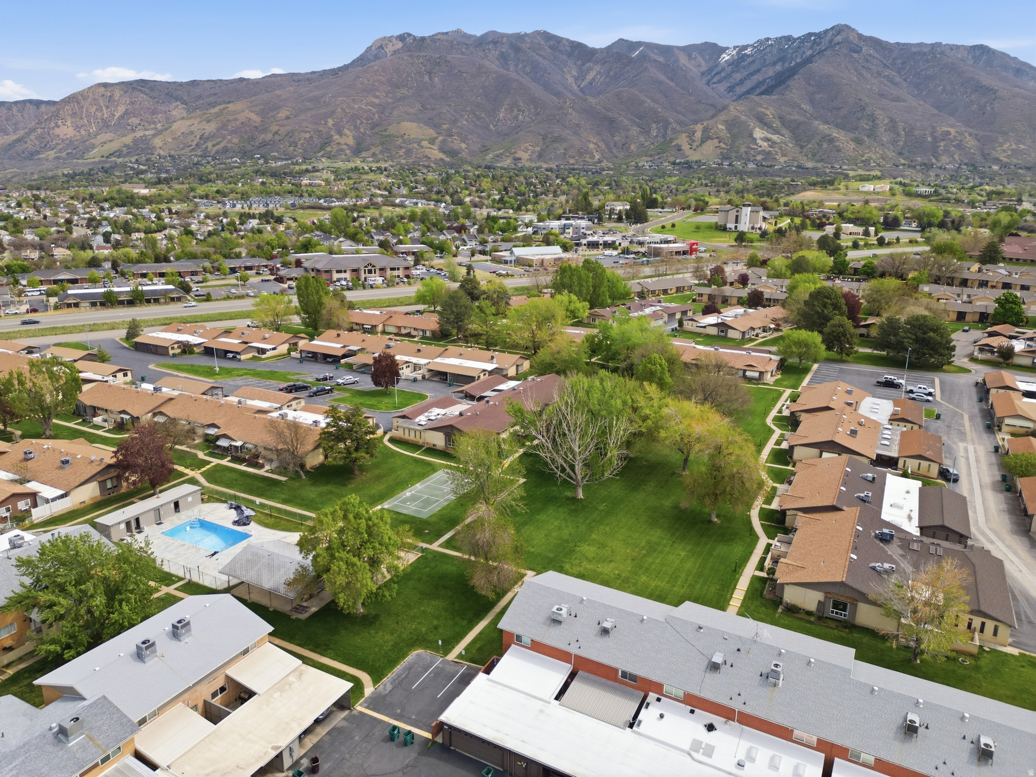 EMERALD HILLS - Residential
