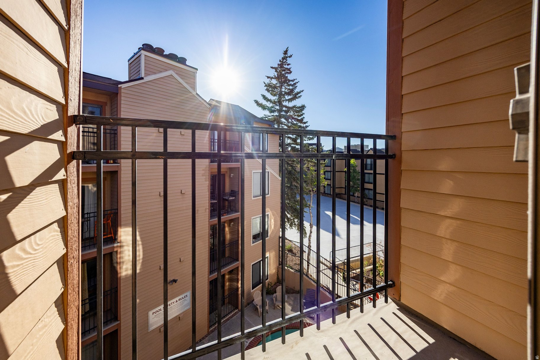 CARRIAGE HOUSE - Residential