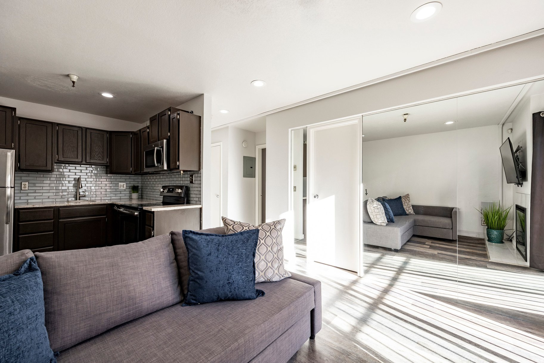 CARRIAGE HOUSE - Residential