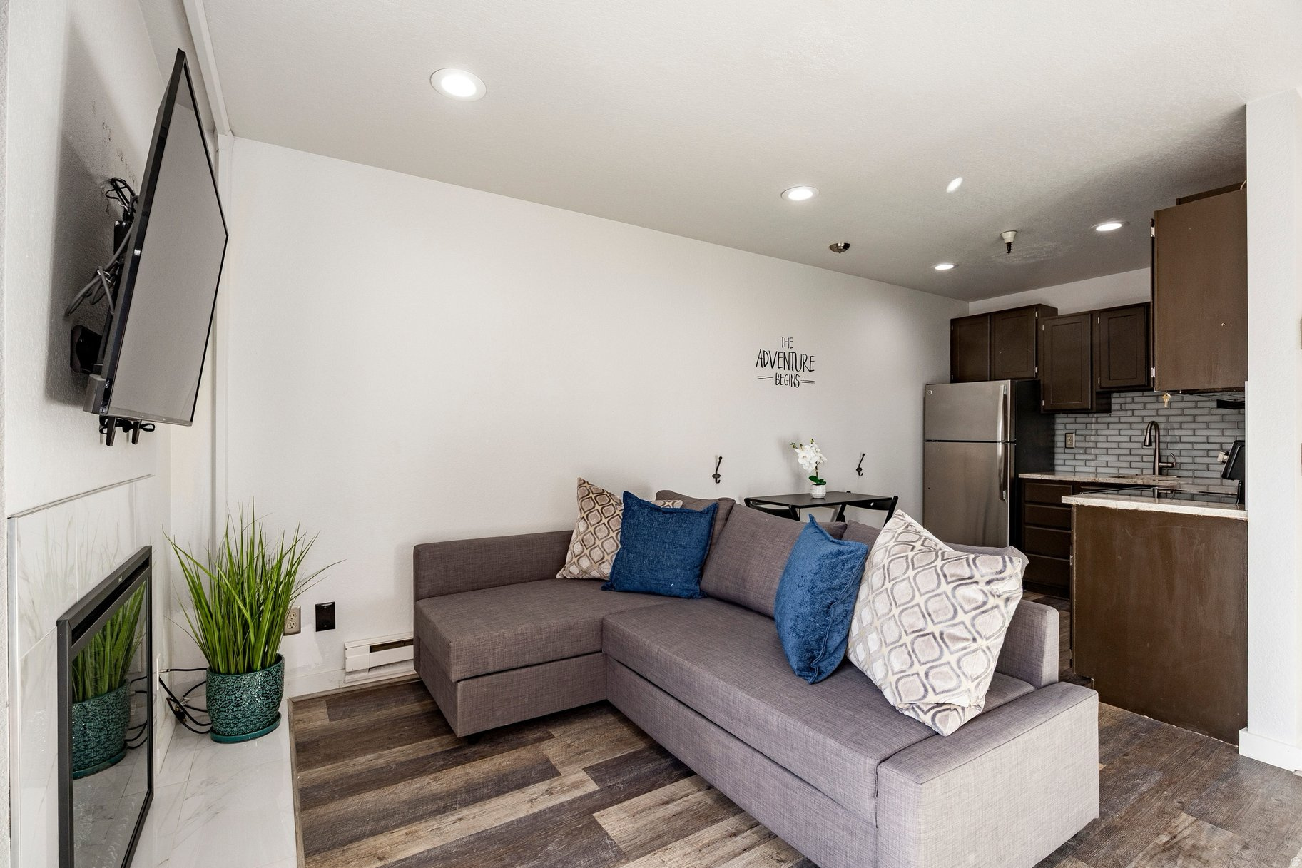CARRIAGE HOUSE - Residential