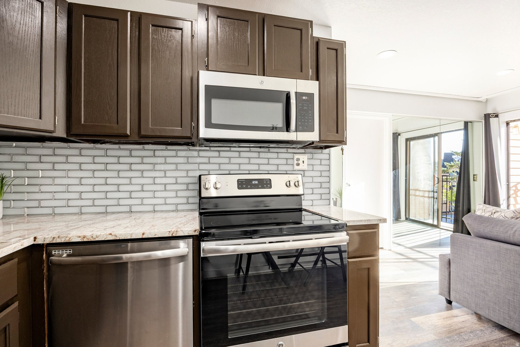 CARRIAGE HOUSE - Residential