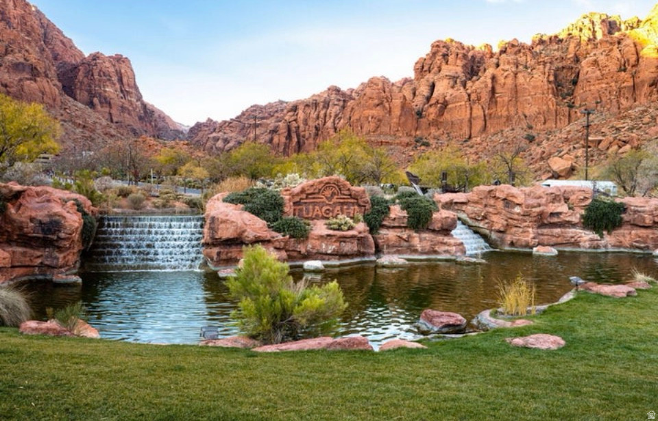 PADRE LAKES TH 2 - Residential