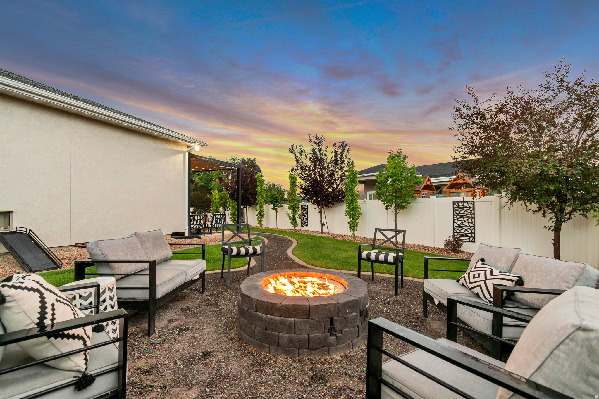 CRANE GARDEN LOT - Residential