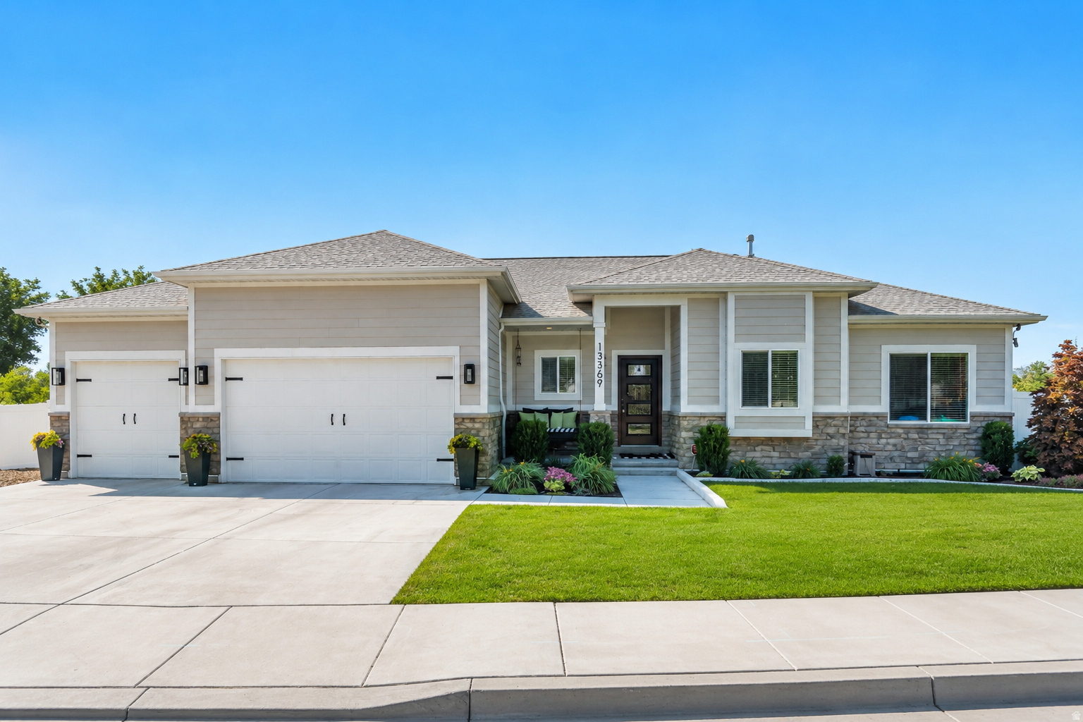 CRANE GARDEN LOT - Residential