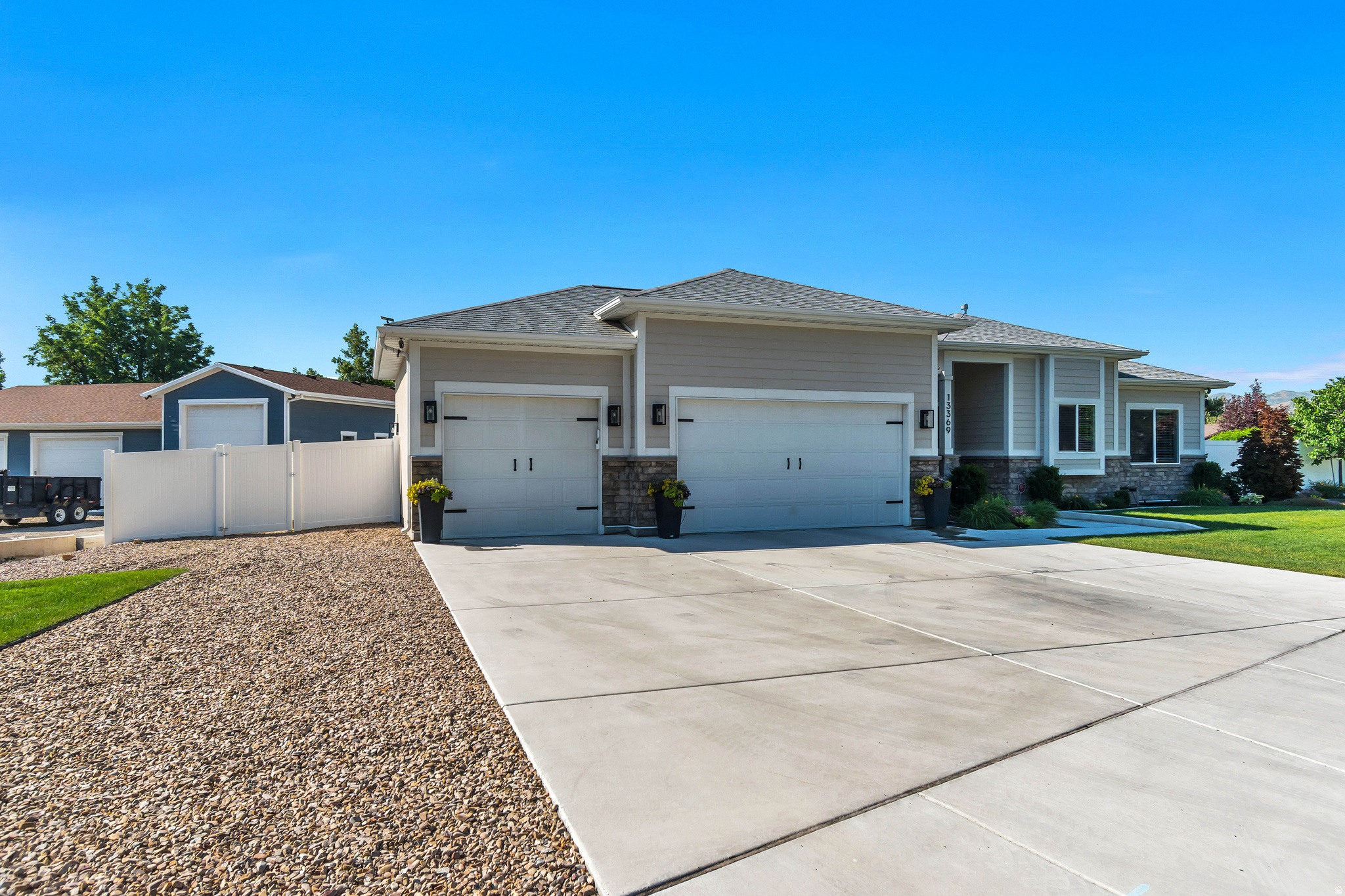 CRANE GARDEN LOT - Residential
