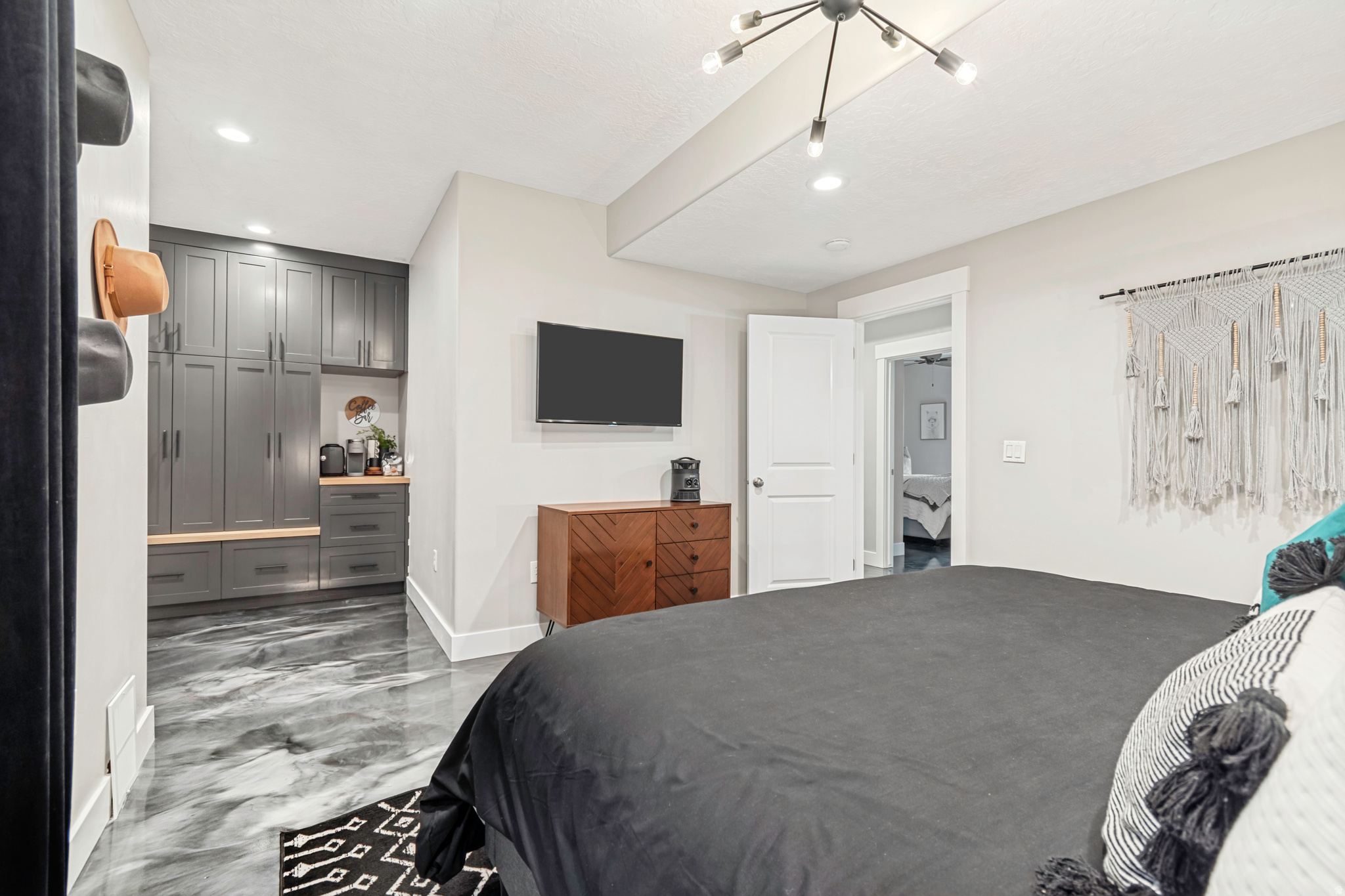 CRANE GARDEN LOT - Residential