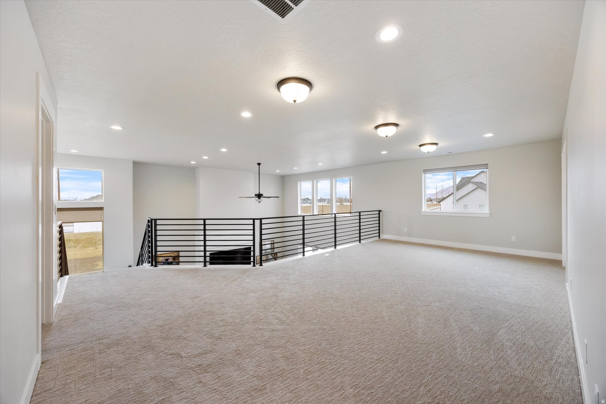WHITING FARMS - Residential