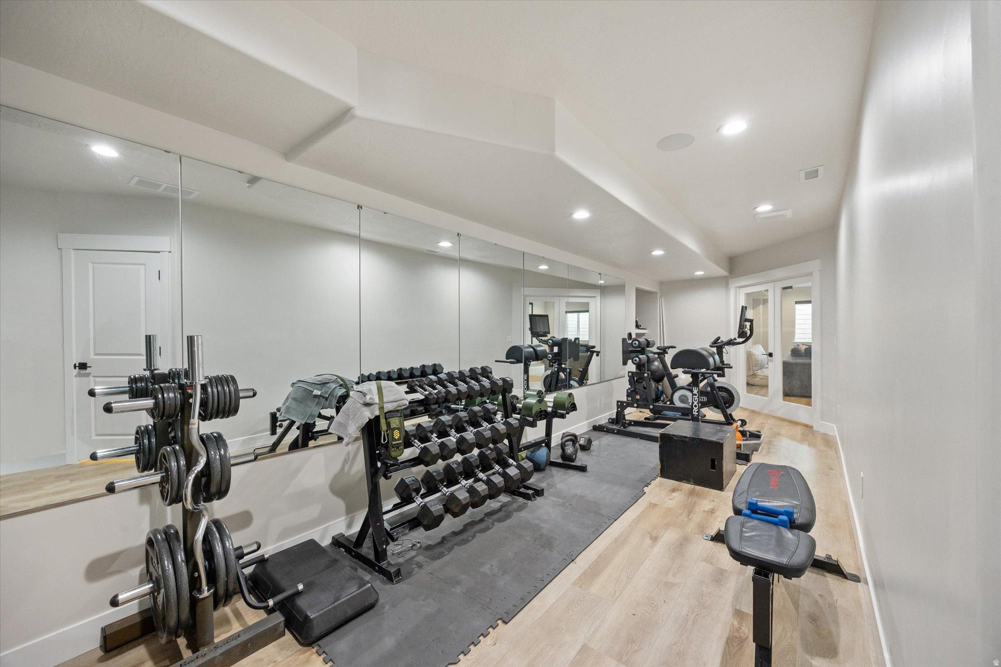 WHITING FARMS - Residential
