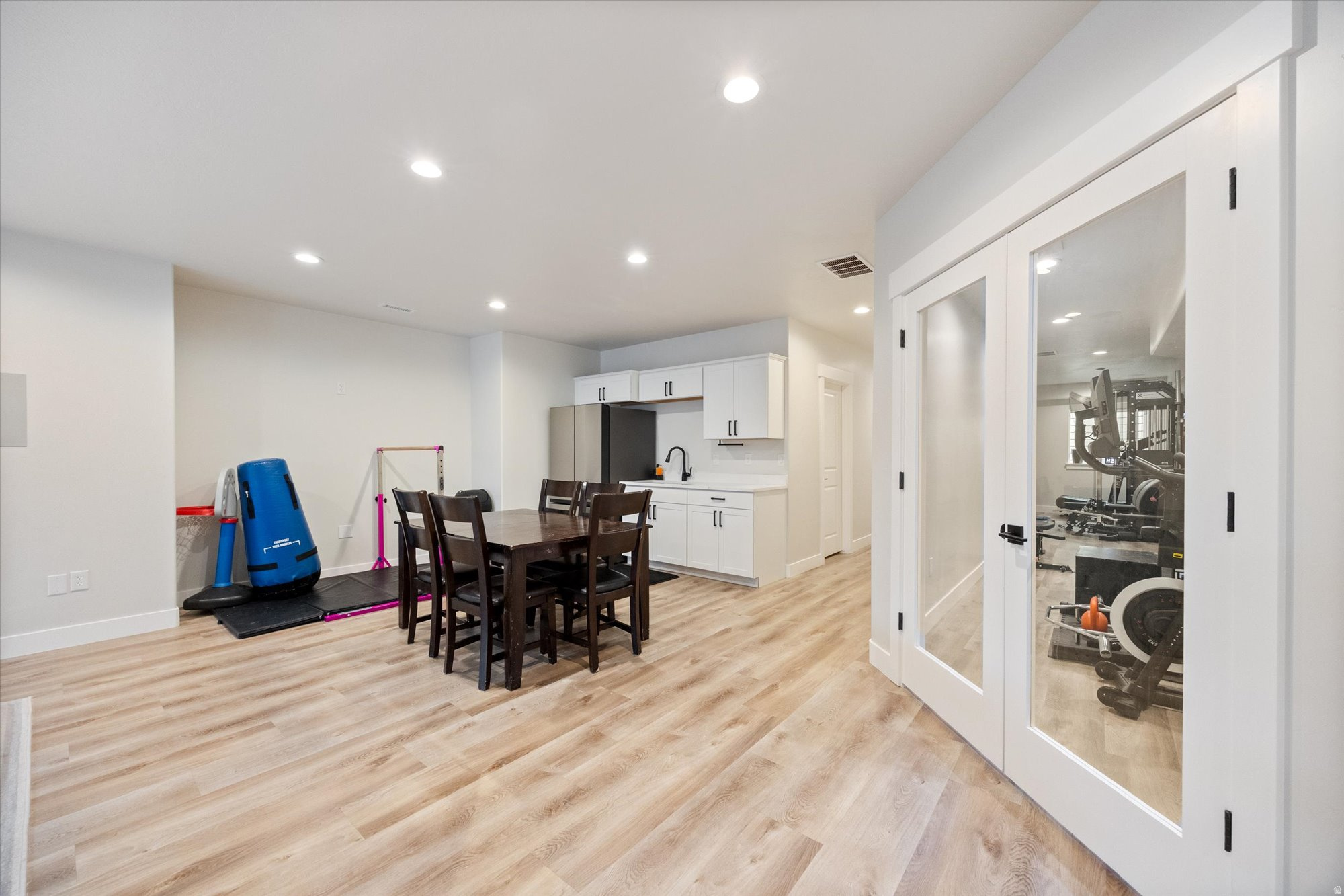 WHITING FARMS - Residential