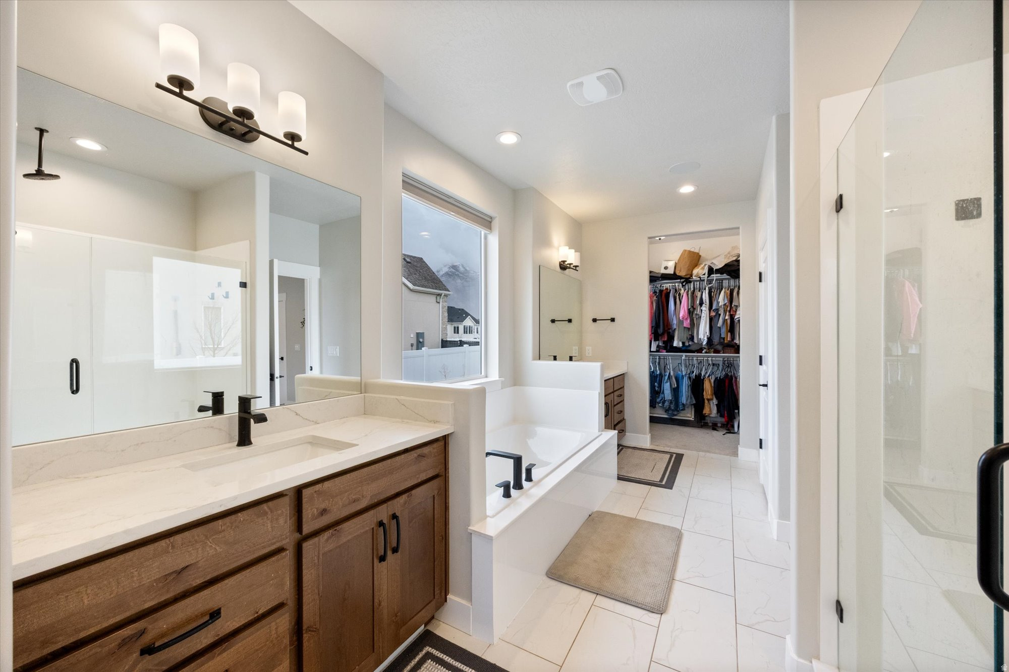 WHITING FARMS - Residential