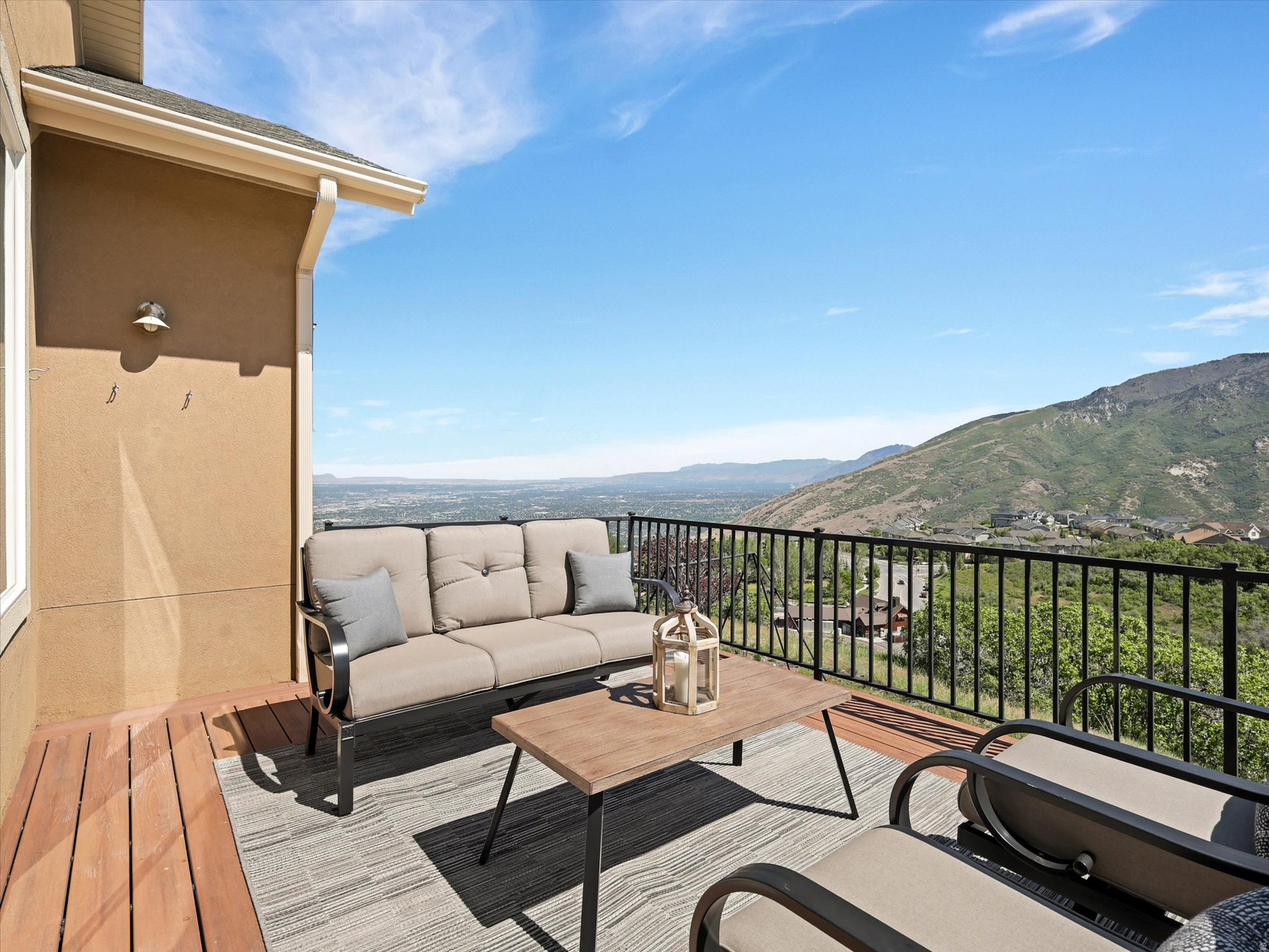 SUNCREST - Residential